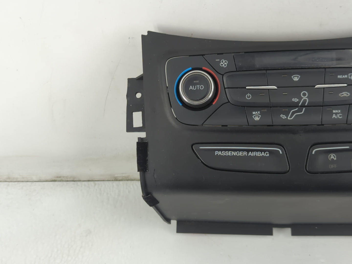2017 Ford Escape Climate Control Module Temperature AC/Heater Replacement P/N:GJ5T-18C612-AE Fits OEM Used Auto Parts - Oemusedautoparts1.com