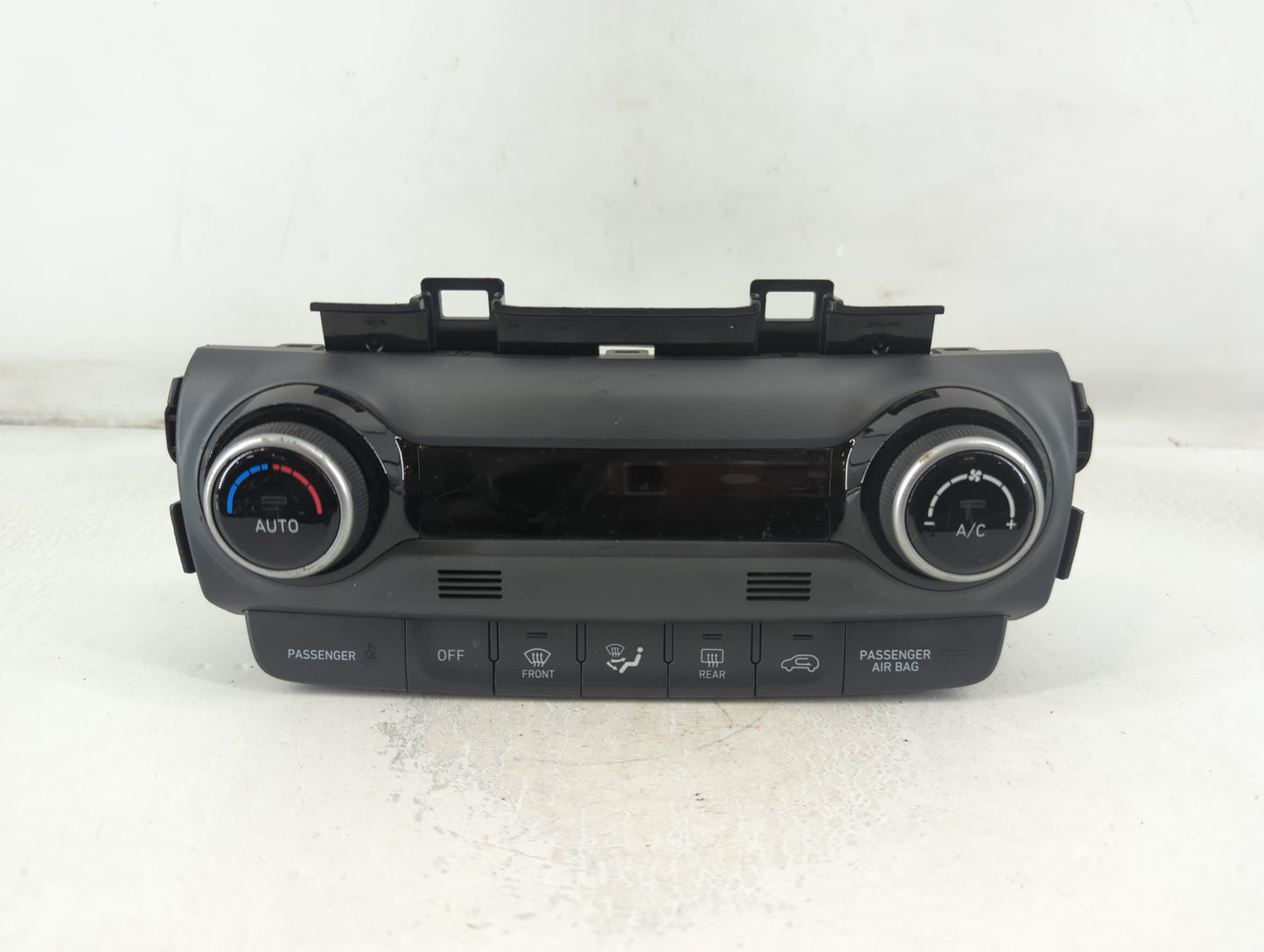 2018-2021 Hyundai Kona Climate Control Module Temperature AC/Heater Replacement P/N:97250-J9411 Fits Fits 2018 2019 2020 2021 OEM Used Auto Parts - Oemusedautoparts1.com
