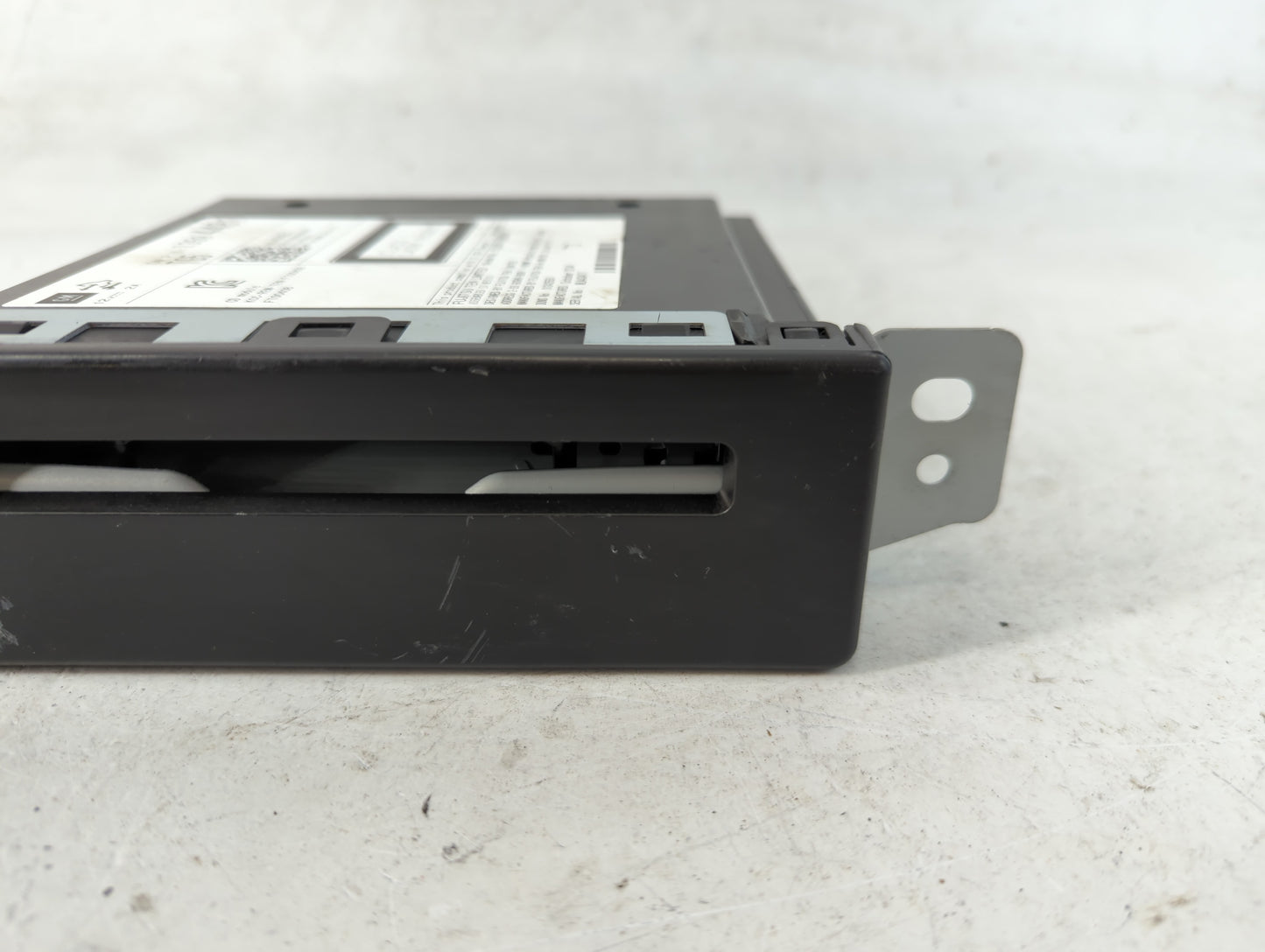 2015 Cadillac Srx Radio AM FM Cd Player Receiver Replacement P/N:13594481 Fits OEM Used Auto Parts - Oemusedautoparts1.com