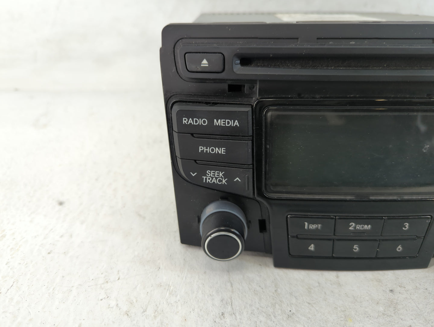 2013 Hyundai Sonata Radio AM FM Cd Player Receiver Replacement P/N:96180-3Q700 Fits OEM Used Auto Parts - Oemusedautoparts1.com
