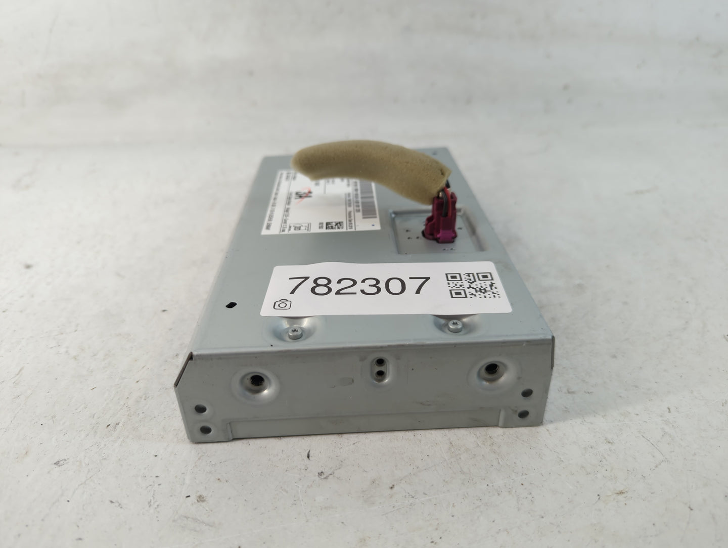 2019-2020 Infiniti Q50 Information Display Screen - Oemusedautoparts1.com