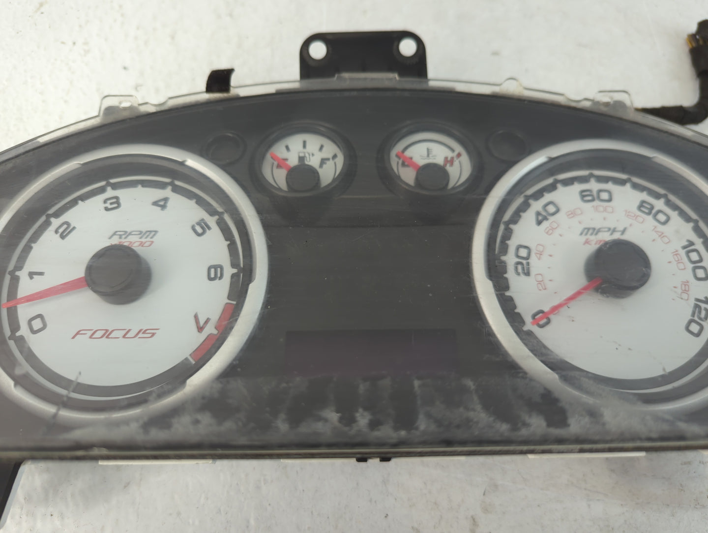 2008-2012 Buick Enclave Instrument Cluster Speedometer Gauges Fits Fits 2008 2009 2010 2011 2012 OEM Used Auto Parts - Oemusedautoparts1.com