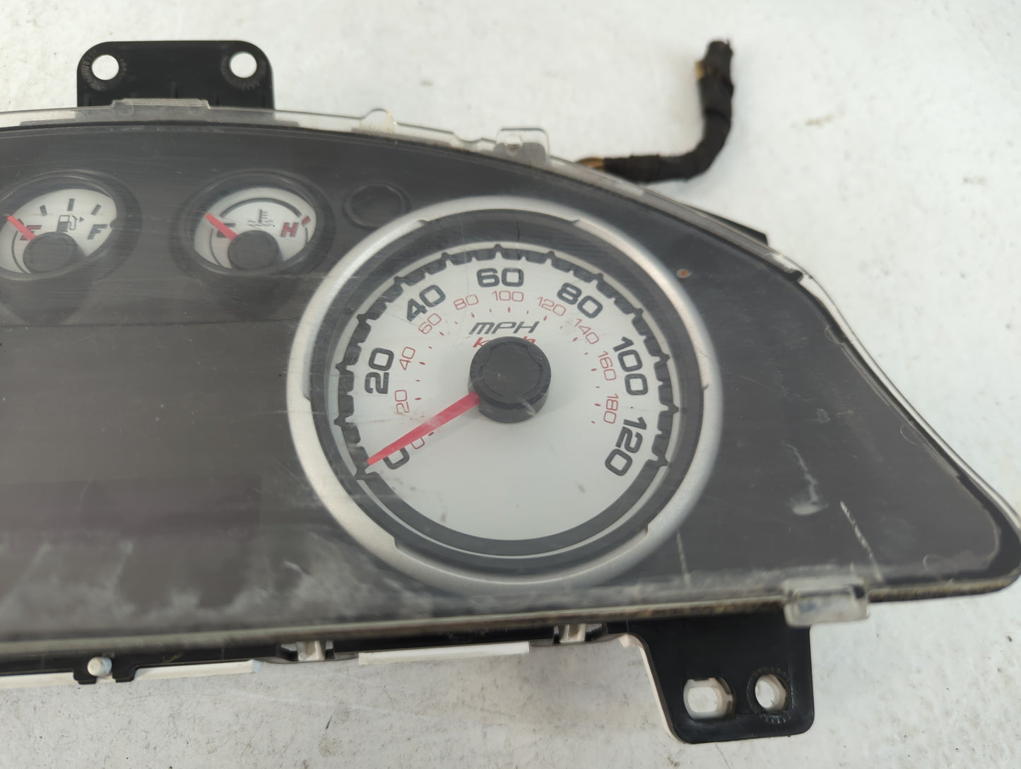2008-2012 Buick Enclave Instrument Cluster Speedometer Gauges Fits Fits 2008 2009 2010 2011 2012 OEM Used Auto Parts - Oemusedautoparts1.com