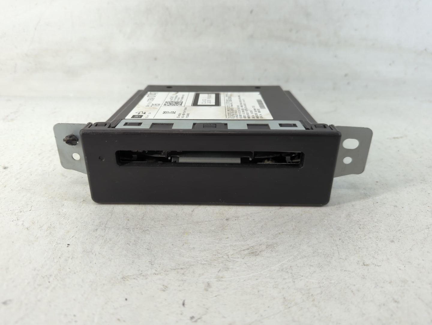 2014 Cadillac Srx Radio AM FM Cd Player Receiver Replacement P/N:13590747 Fits OEM Used Auto Parts - Oemusedautoparts1.com