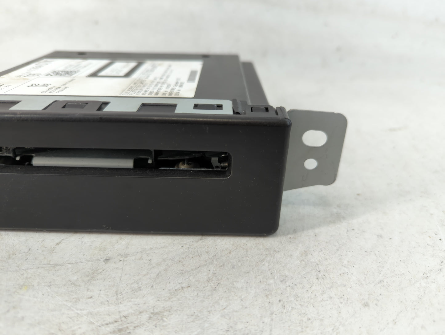 2014 Cadillac Srx Radio AM FM Cd Player Receiver Replacement P/N:13590747 Fits OEM Used Auto Parts - Oemusedautoparts1.com