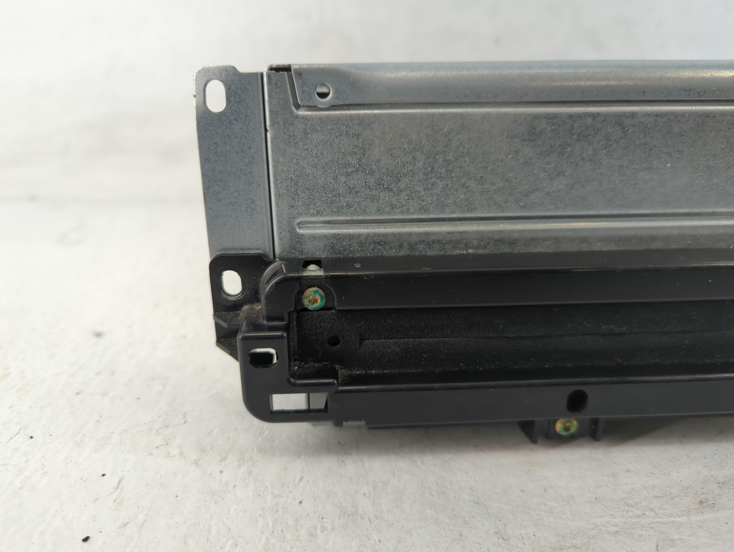 2013-2014 Dodge Charger Radio AM FM Cd Player Receiver Replacement P/N:P68209671AB Fits Fits 2013 2014 OEM Used Auto Parts - Oemusedautoparts1.com