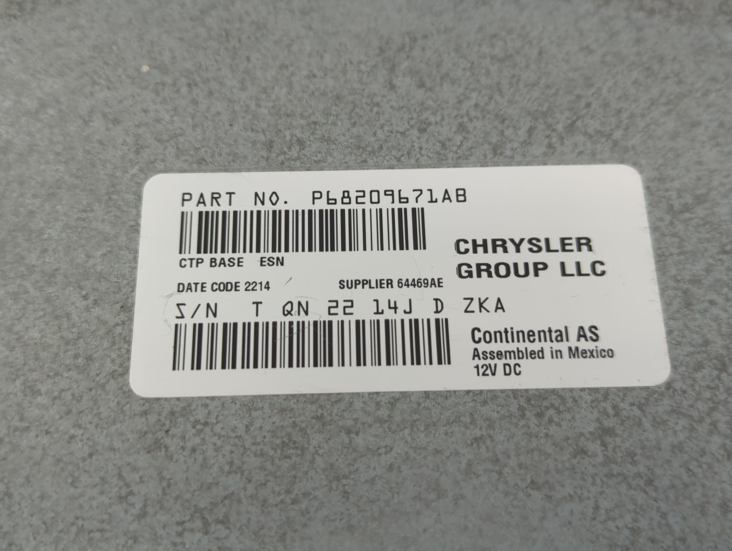 2013-2014 Dodge Charger Radio AM FM Cd Player Receiver Replacement P/N:P68209671AB Fits Fits 2013 2014 OEM Used Auto Parts - Oemusedautoparts1.com
