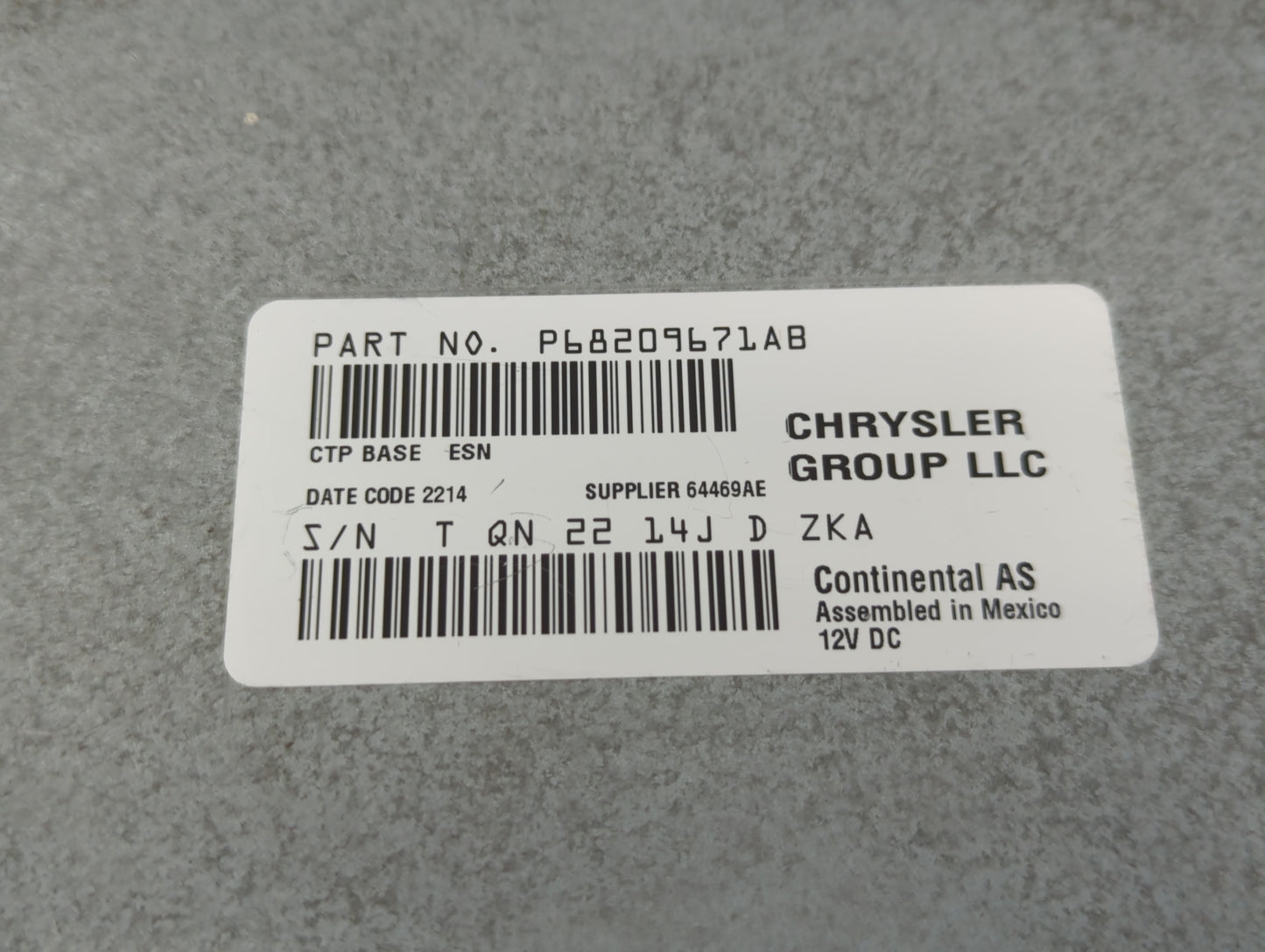 2013-2014 Dodge Charger Radio AM FM Cd Player Receiver Replacement P/N:P68209671AB Fits Fits 2013 2014 OEM Used Auto Parts - Oemusedautoparts1.com