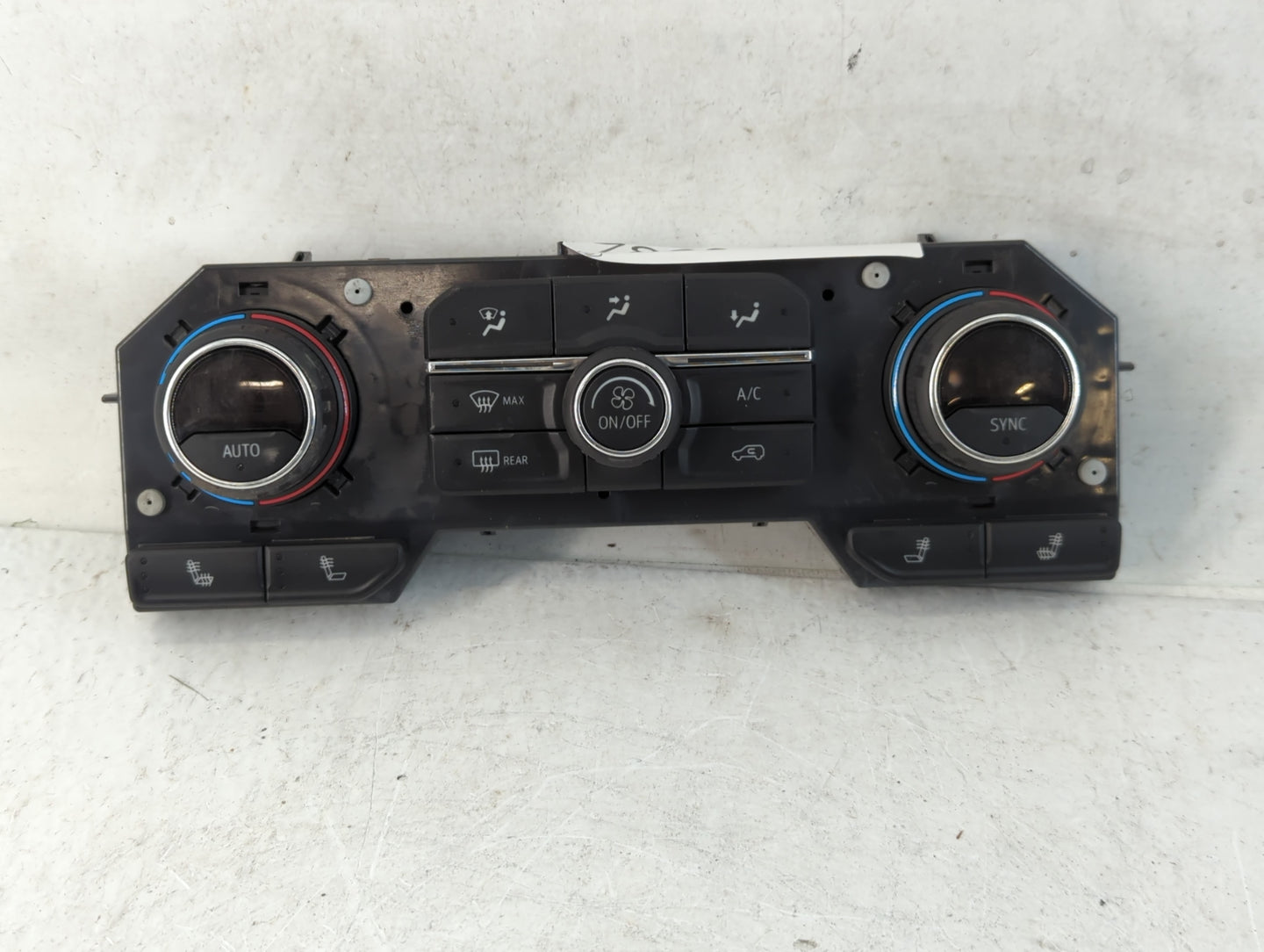 2019 Chevrolet Silverado 1500 Climate Control Module Temperature AC/Heater Replacement P/N:84499511 Fits Fits 2020 OEM Used Auto Parts - Oemusedautoparts1.com