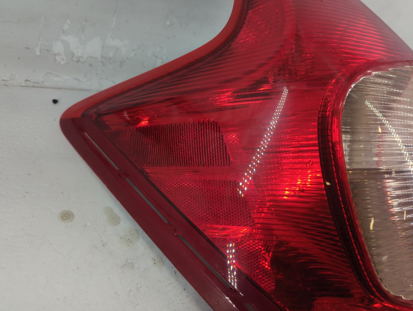 2014-2019 Nissan Versa Tail Light Assembly Passenger Right OEM P/N:265553WC0A Fits Fits 2014 2015 2016 2017 2018 2019 OEM Used Auto Parts - Oemusedautoparts1.com