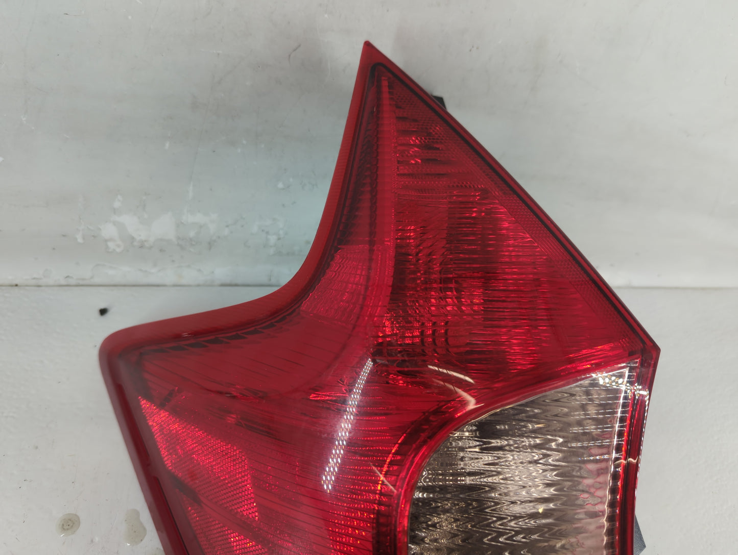 2014-2019 Nissan Versa Tail Light Assembly Passenger Right OEM P/N:265553WC0A Fits Fits 2014 2015 2016 2017 2018 2019 OEM Used Auto Parts - Oemusedautoparts1.com