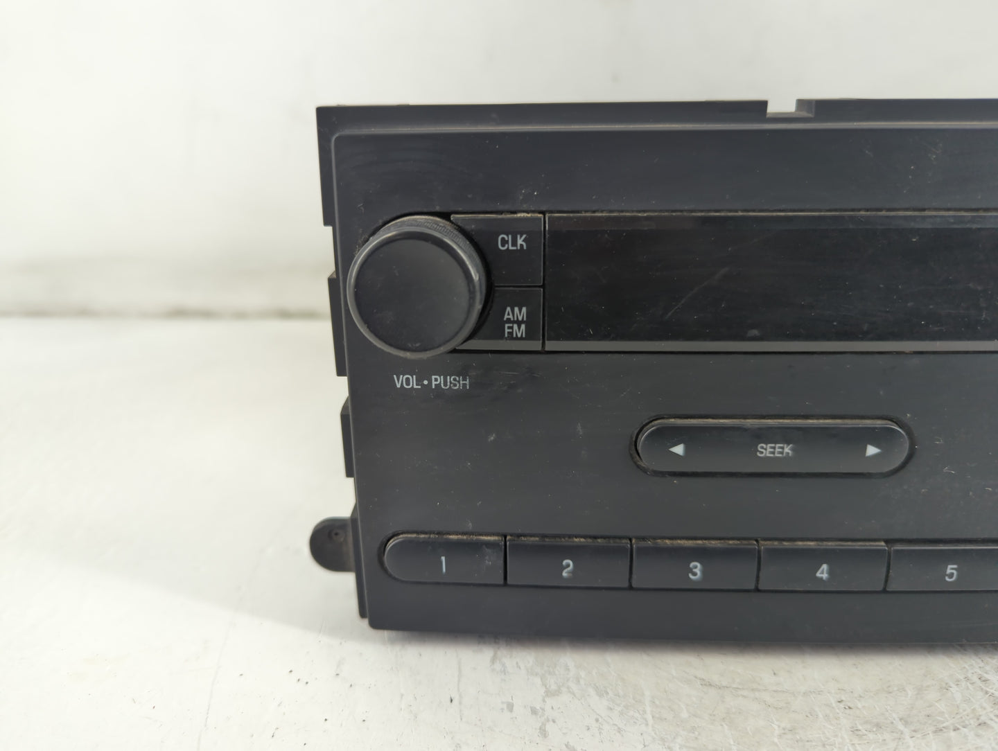 2009-2010 Ford F-150 Radio AM FM Cd Player Receiver Replacement P/N:9L3T-18K810-BB A12169455 Fits Fits 2009 2010 OEM Used Auto Parts - Oemusedautoparts1.com