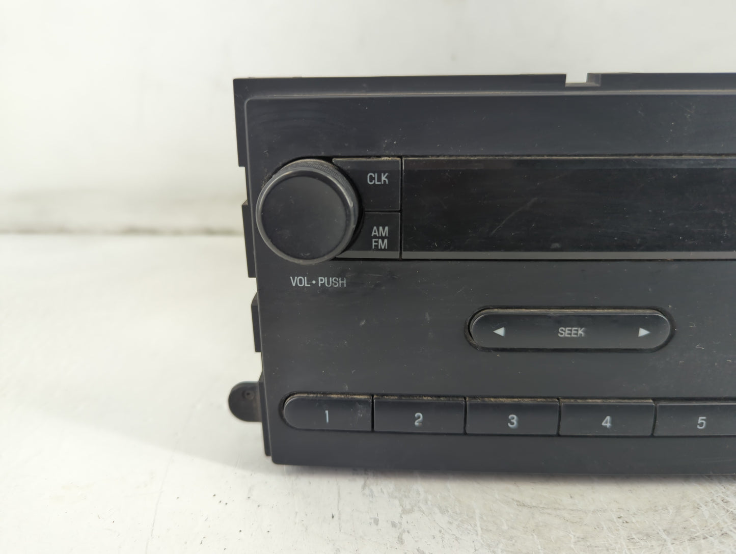 2009-2010 Ford F-150 Radio AM FM Cd Player Receiver Replacement P/N:9L3T-18K810-BB A12169455 Fits Fits 2009 2010 OEM Used Auto Parts - Oemusedautoparts1.com