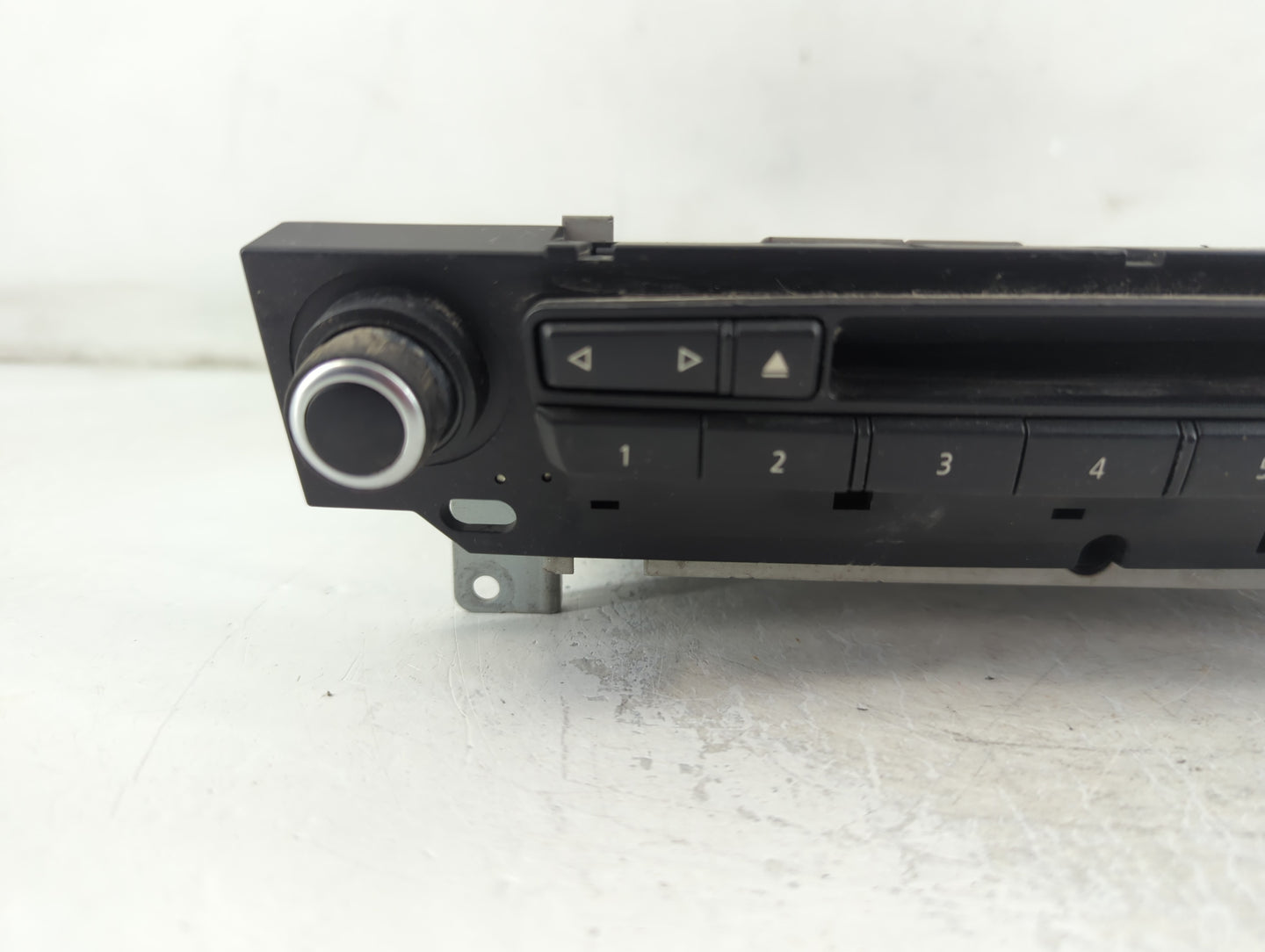 2008-2010 Bmw 535i Radio AM FM Cd Player Receiver Replacement P/N:E11 10R-02 4055 Fits Fits 2008 2009 2010 OEM Used Auto Parts - Oemusedautoparts1.com