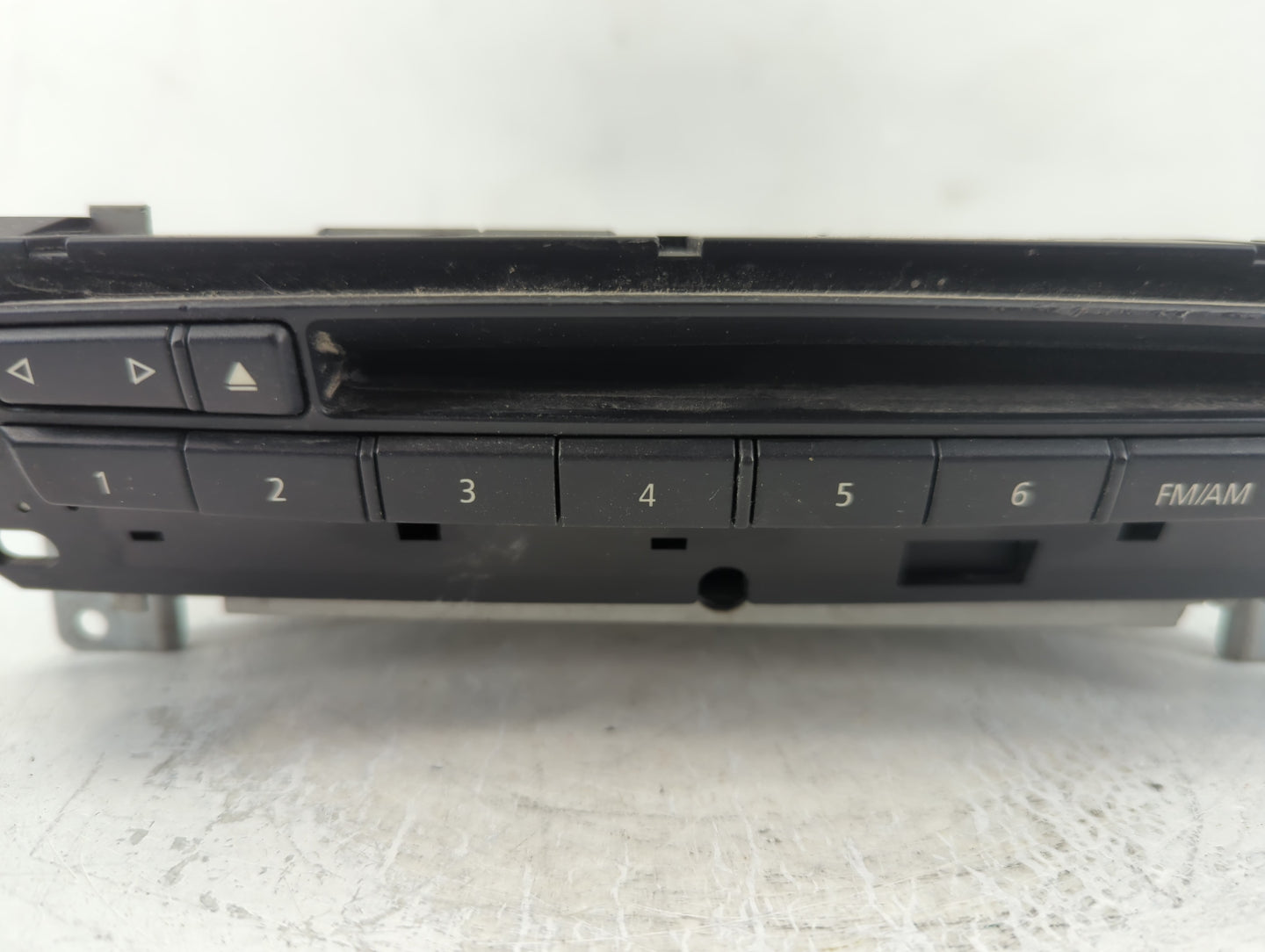 2008-2010 Bmw 535i Radio AM FM Cd Player Receiver Replacement P/N:E11 10R-02 4055 Fits Fits 2008 2009 2010 OEM Used Auto Parts - Oemusedautoparts1.com