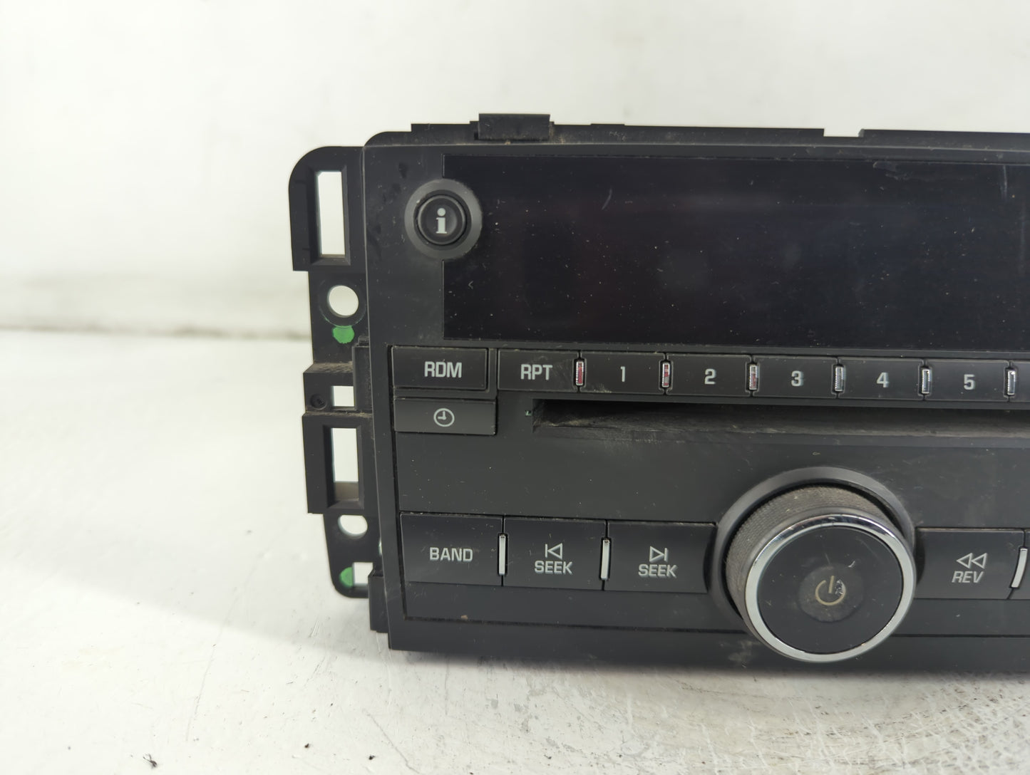2006-2008 Chevrolet Impala Radio AM FM Cd Player Receiver Replacement P/N:15951757 Fits Fits 2006 2007 2008 OEM Used Auto Parts - Oemusedautoparts1.com