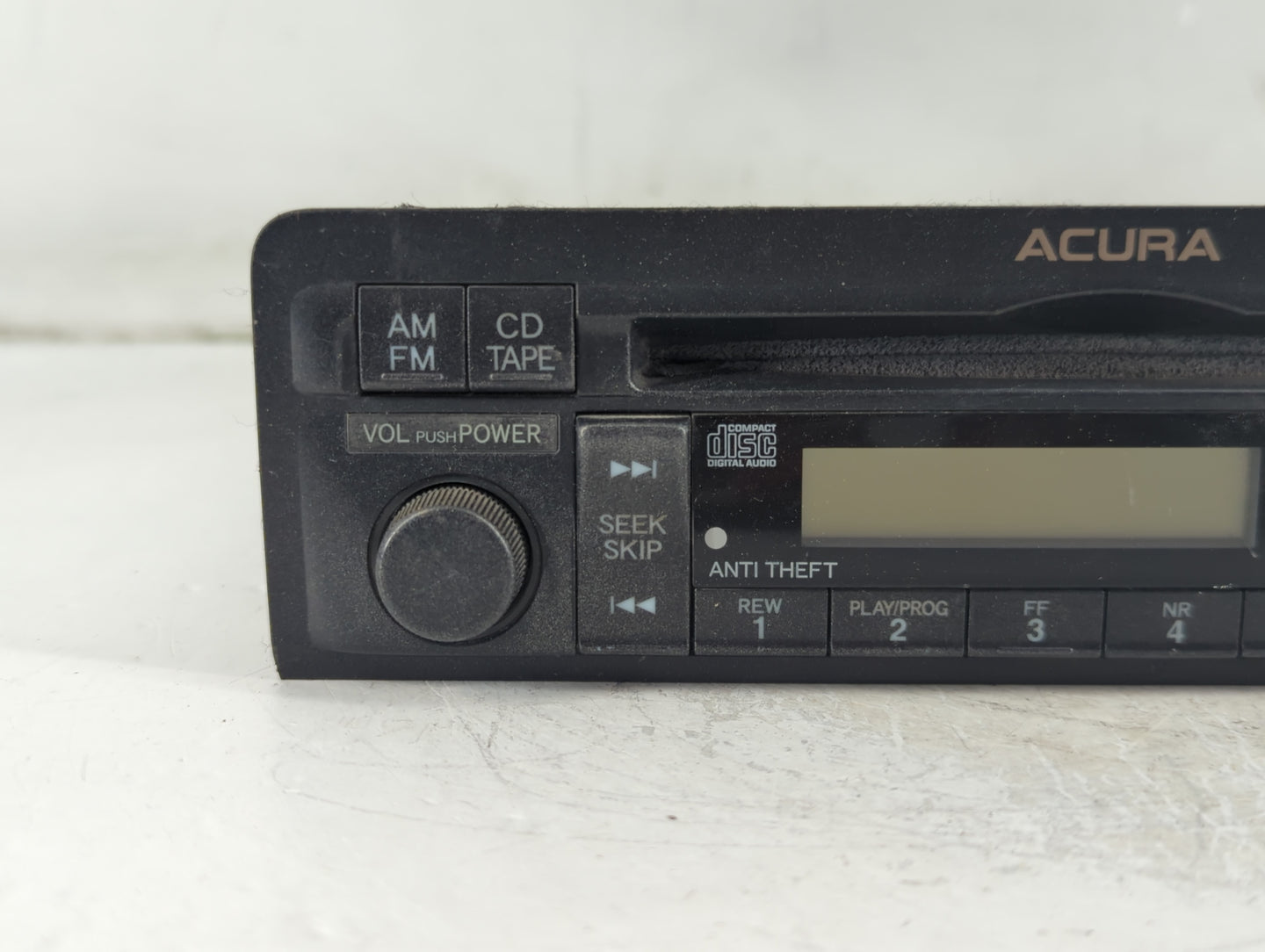 2004-2005 Acura El Radio AM FM Cd Player Receiver Replacement P/N:39101-S5N-A210-M1 Fits Fits 2004 2005 OEM Used Auto Parts - Oemusedautoparts1.com