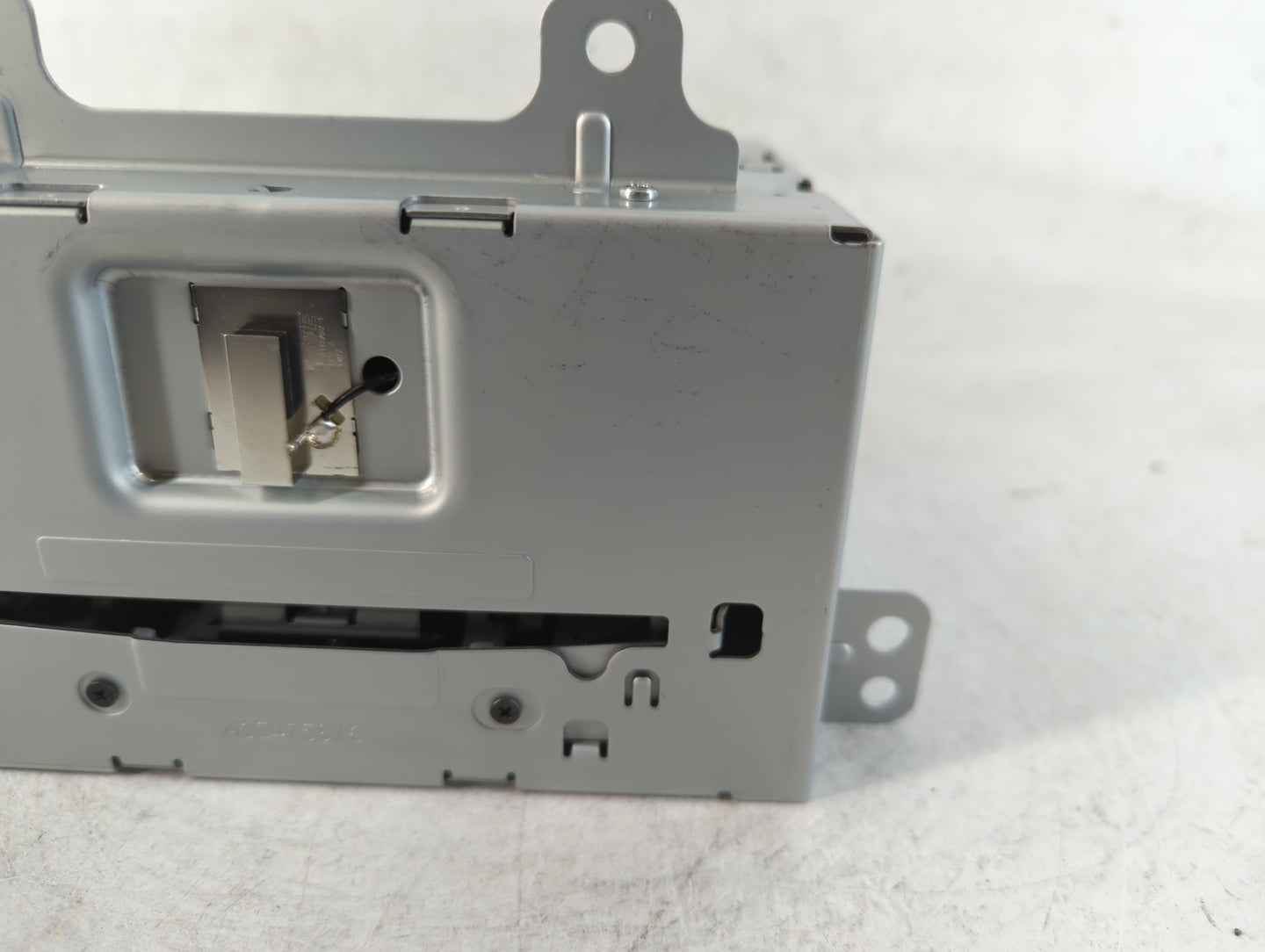 2015-2016 Buick Encore Radio AM FM Cd Player Receiver Replacement P/N:84026635 Fits Fits 2014 2015 2016 2017 OEM Used Auto Parts - Oemusedautoparts1.com