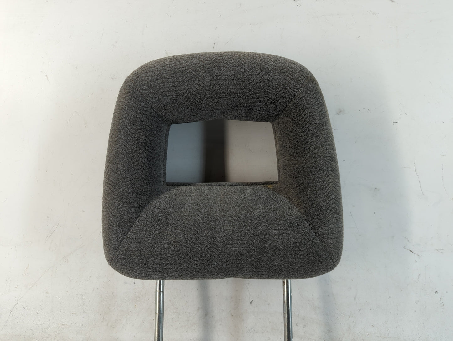 2002 Suzuki Xl-7 Headrest Head Rest Front Driver Passenger Seat Fits OEM Used Auto Parts - Oemusedautoparts1.com