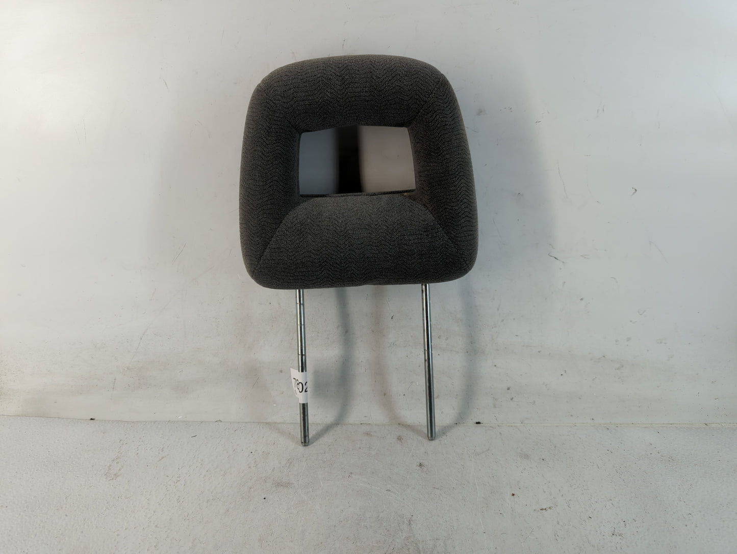 2002 Suzuki Xl-7 Headrest Head Rest Front Driver Passenger Seat Fits OEM Used Auto Parts - Oemusedautoparts1.com