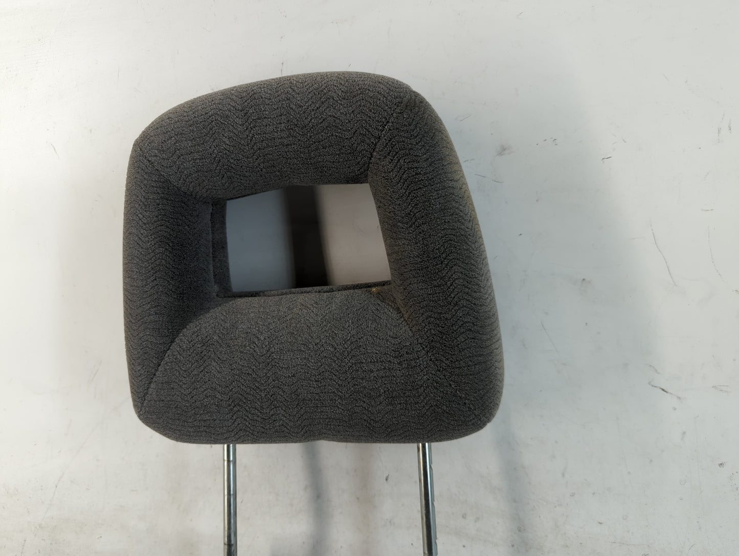 2002 Suzuki Xl-7 Headrest Head Rest Front Driver Passenger Seat Fits OEM Used Auto Parts - Oemusedautoparts1.com