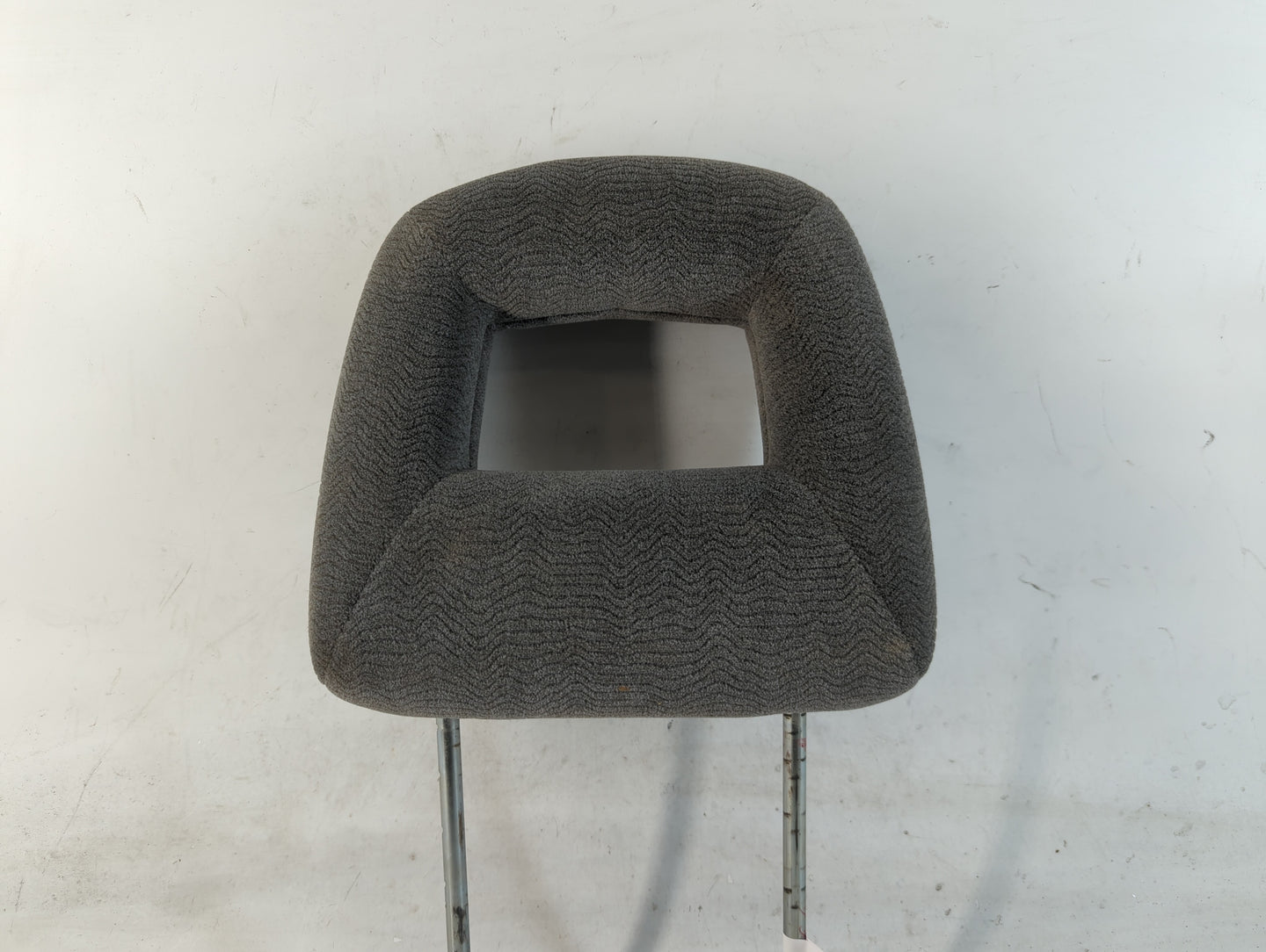 2002 Suzuki Xl-7 Headrest Head Rest Front Driver Passenger Seat Fits OEM Used Auto Parts - Oemusedautoparts1.com