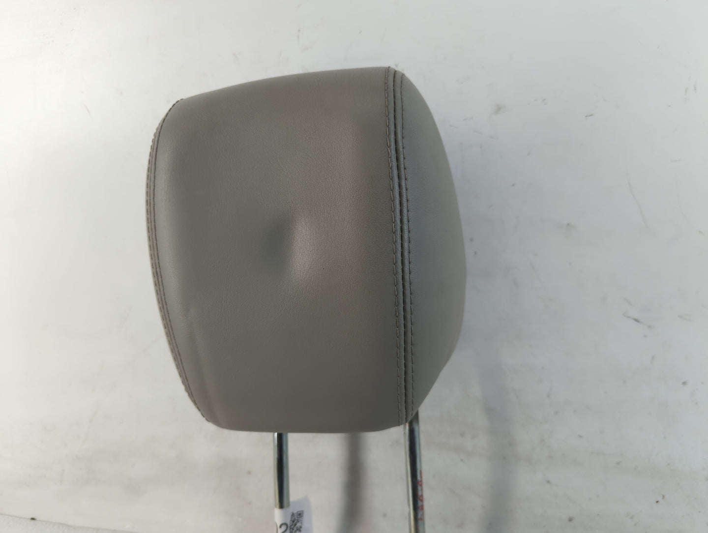 2009-2011 Buick Enclave Headrest Head Rest Front Driver Passenger Seat Fits Fits 2009 2010 2011 OEM Used Auto Parts - Oemusedautoparts1.com