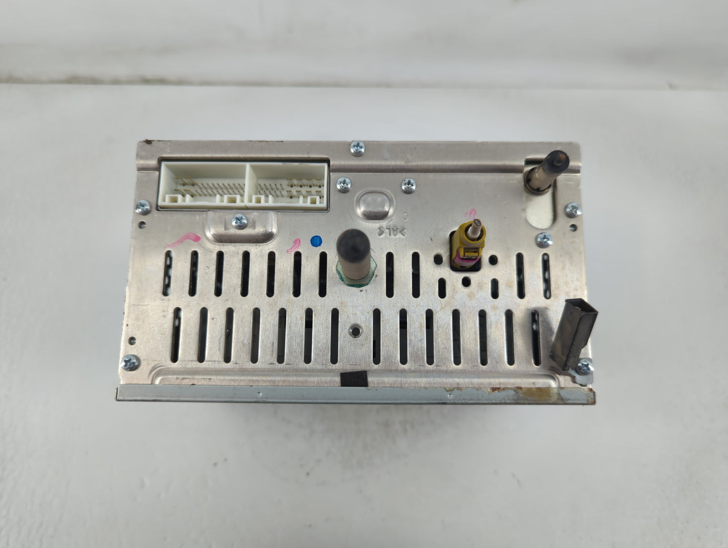 2011-2015 Hyundai Sonata Radio AM FM Cd Player Receiver Replacement P/N:96180-3Q750 Fits Fits 2011 2012 2013 2014 2015 OEM Used Auto Parts - Oemusedautoparts1.com