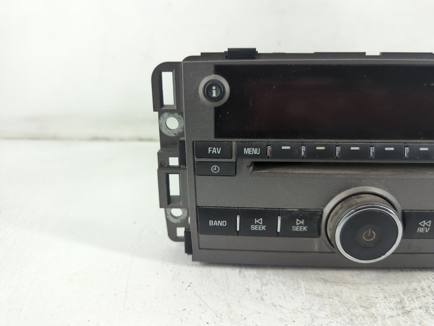 2008 Saturn Vue Radio AM FM Cd Player Receiver Replacement P/N:25866724 Fits OEM Used Auto Parts - Oemusedautoparts1.com