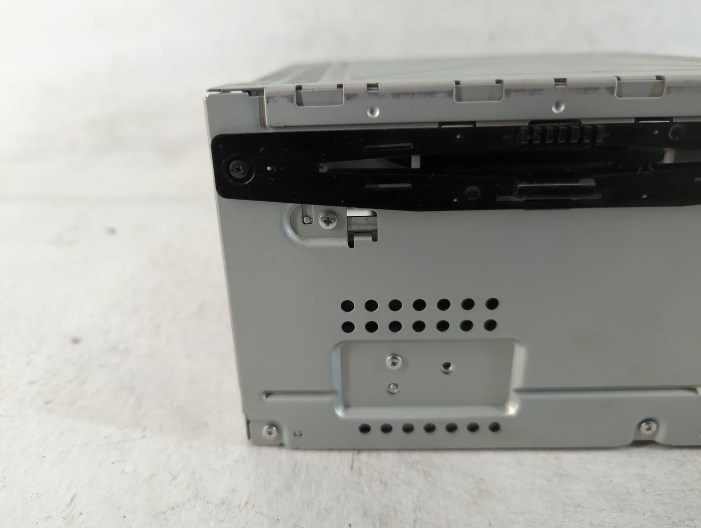 2010 Ford Fusion Radio AM FM Cd Player Receiver Replacement P/N:9E5T-19C157-AC Fits OEM Used Auto Parts - Oemusedautoparts1.com