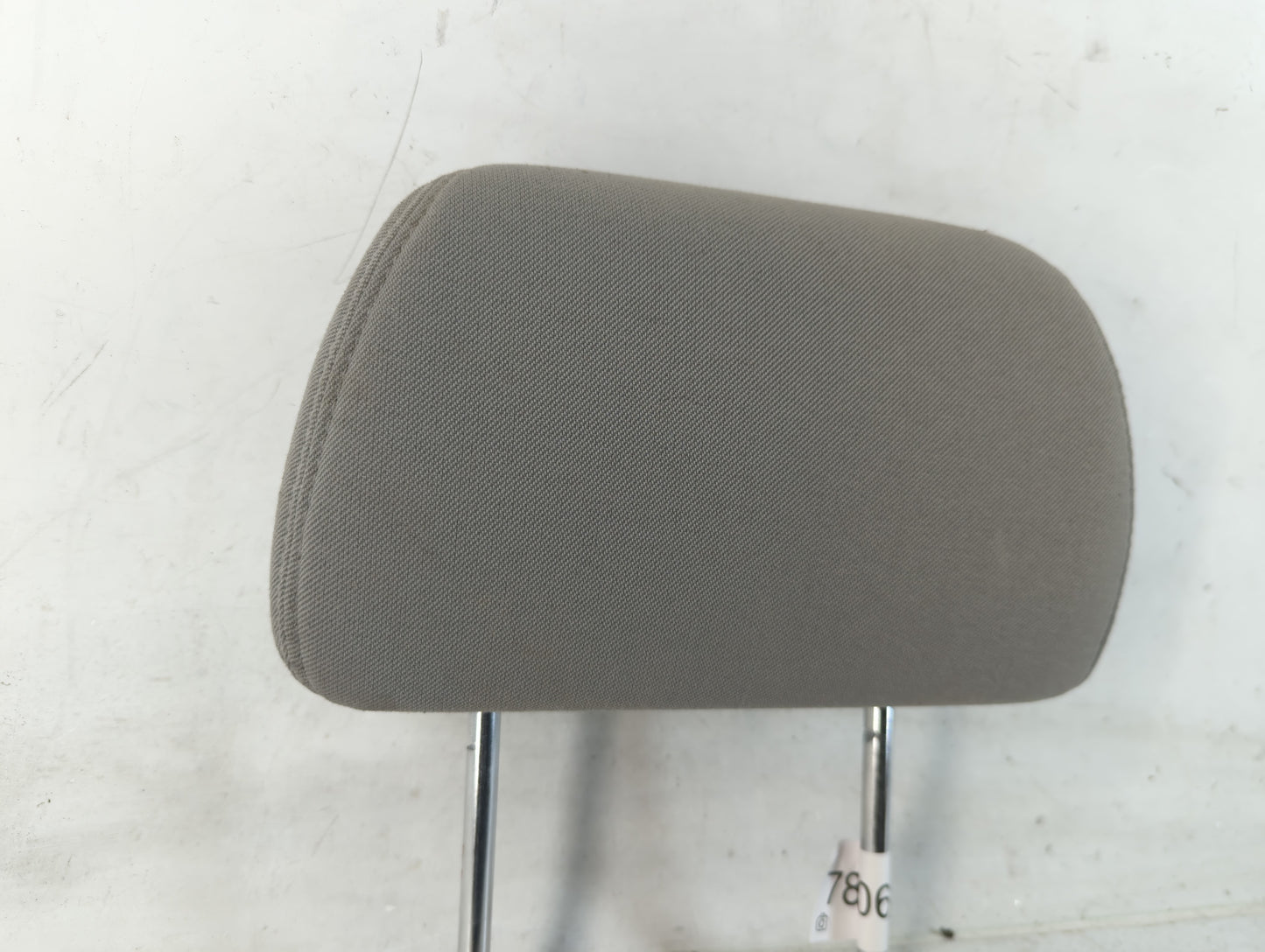 2007 Chevrolet Malibu Headrest Head Rest Front Driver Passenger Seat Fits OEM Used Auto Parts - Oemusedautoparts1.com