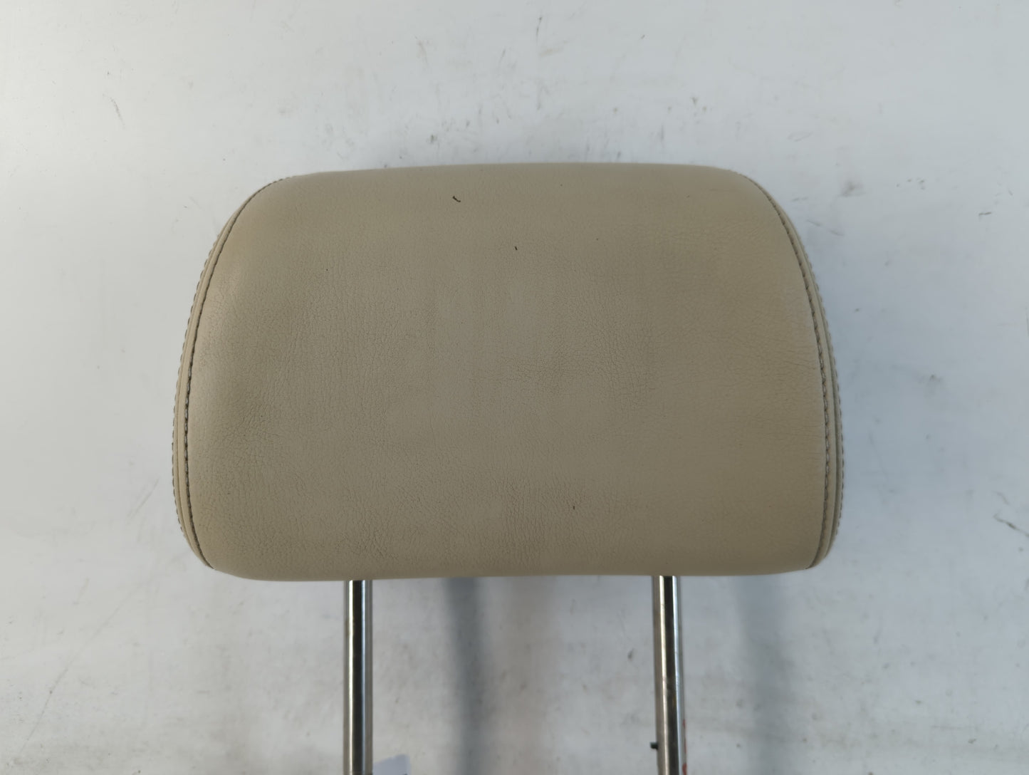 2006-2010 Volkswagen Beetle Headrest Head Rest Front Driver Passenger Seat Fits Fits 2006 2007 2008 2009 2010 OEM Used Auto Parts - Oemusedautoparts1.com
