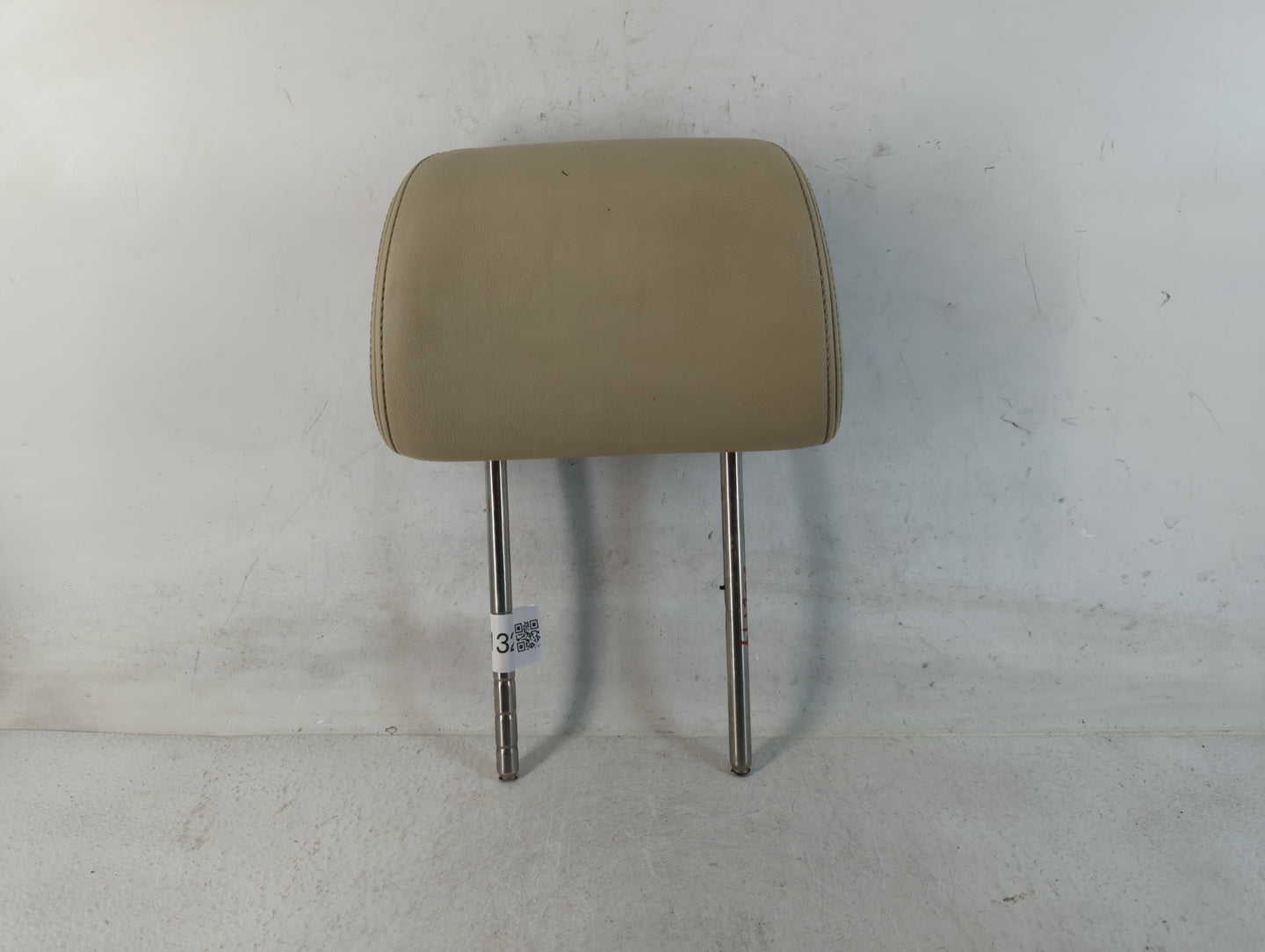 2006-2010 Volkswagen Beetle Headrest Head Rest Front Driver Passenger Seat Fits Fits 2006 2007 2008 2009 2010 OEM Used Auto Parts - Oemusedautoparts1.com