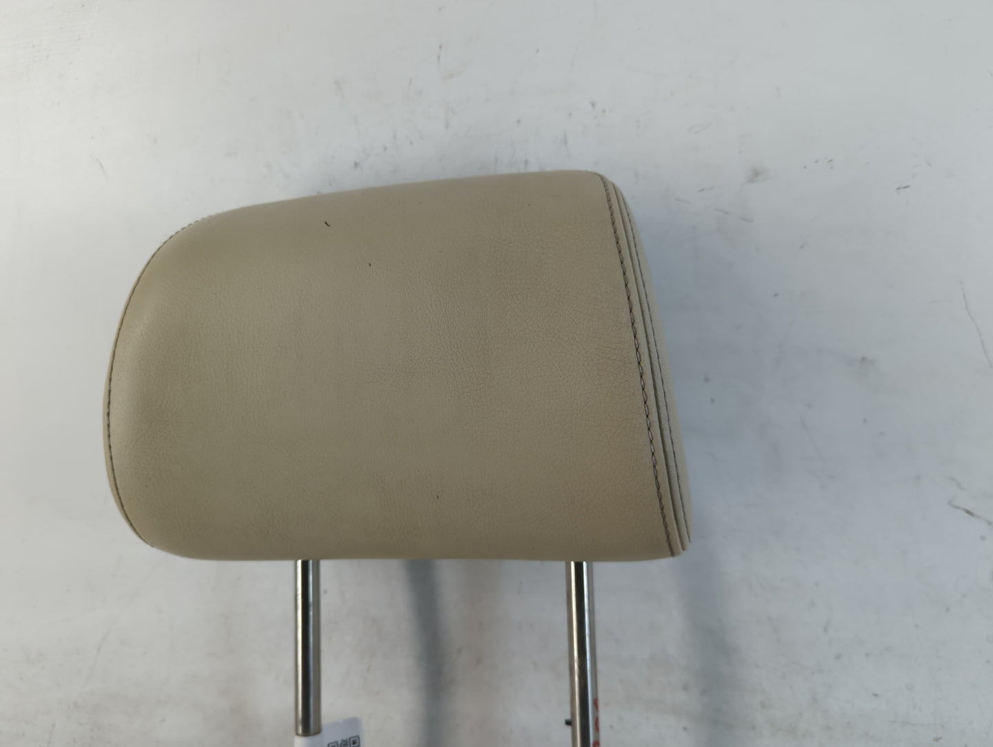 2006-2010 Volkswagen Beetle Headrest Head Rest Front Driver Passenger Seat Fits Fits 2006 2007 2008 2009 2010 OEM Used Auto Parts - Oemusedautoparts1.com