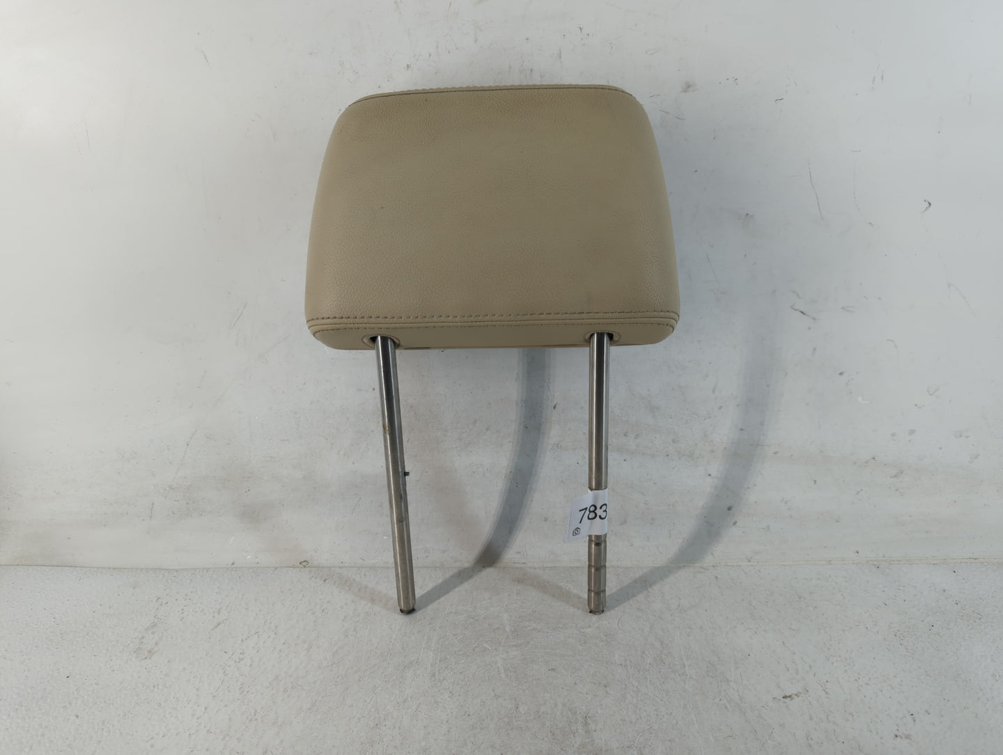 2006-2010 Volkswagen Beetle Headrest Head Rest Front Driver Passenger Seat Fits Fits 2006 2007 2008 2009 2010 OEM Used Auto Parts - Oemusedautoparts1.com