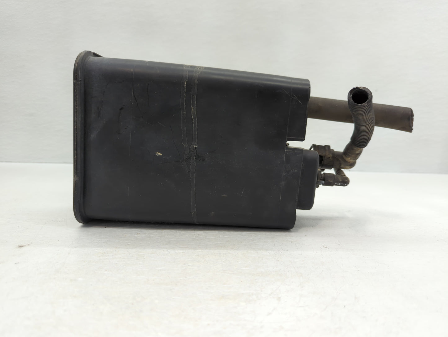 2005 Mercury Grand Marquis Fuel Vapor Charcoal Canister - Oemusedautoparts1.com