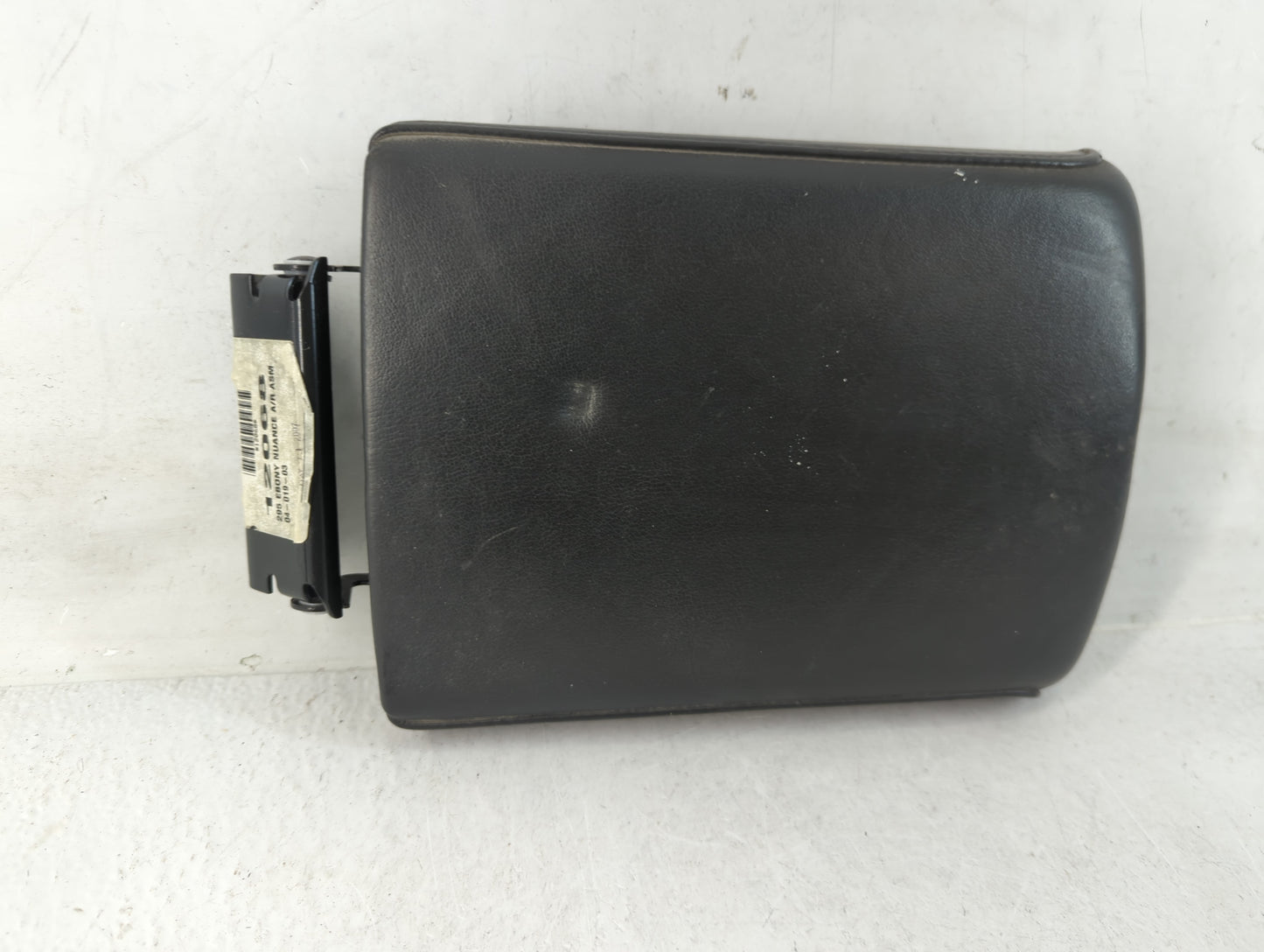 2008-2009 Cadillac Sts Center Console Armrest Cover Lid Fits Fits 2008 2009 OEM Used Auto Parts - Oemusedautoparts1.com