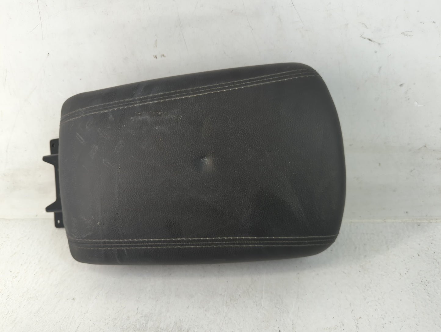 2017 Hyundai Santa Fe Center Console Armrest Cover Lid Fits OEM Used Auto Parts - Oemusedautoparts1.com