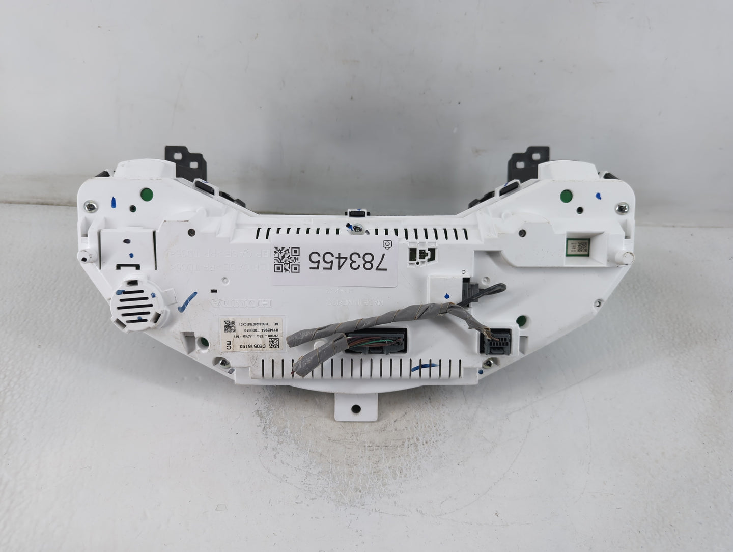 2017-2019 Honda Civic Instrument Cluster Speedometer Gauges P/N:HR0442705 Fits Fits 2017 2018 2019 OEM Used Auto Parts - Oemusedautoparts1.com