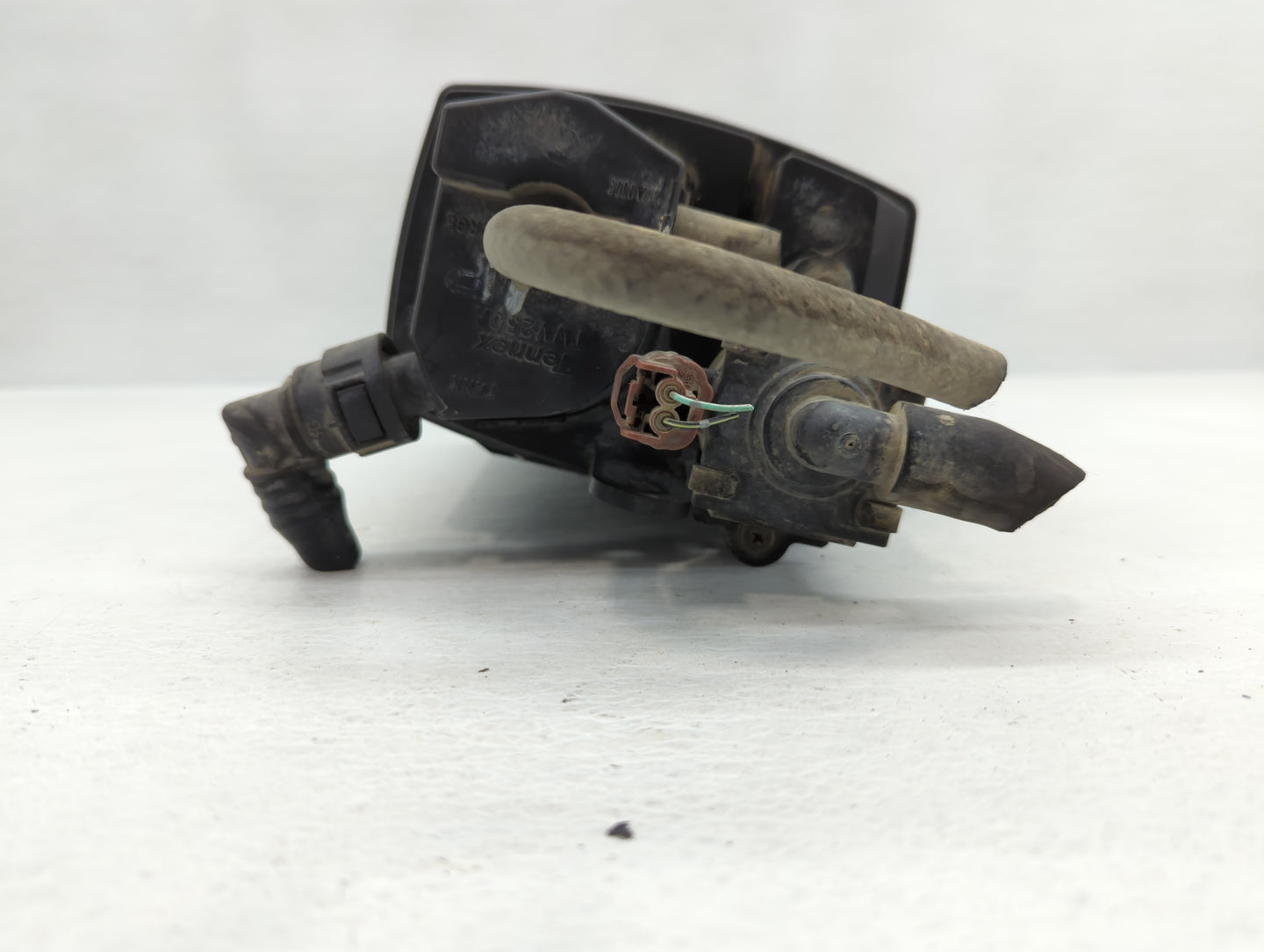 2000 Honda Accord Fuel Vapor Charcoal Canister - Oemusedautoparts1.com