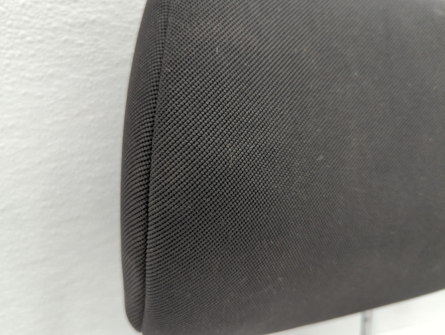 2004-2005 Scion Xb Headrest Head Rest Front Driver Passenger Seat Fits Fits 2004 2005 OEM Used Auto Parts - Oemusedautoparts1.com