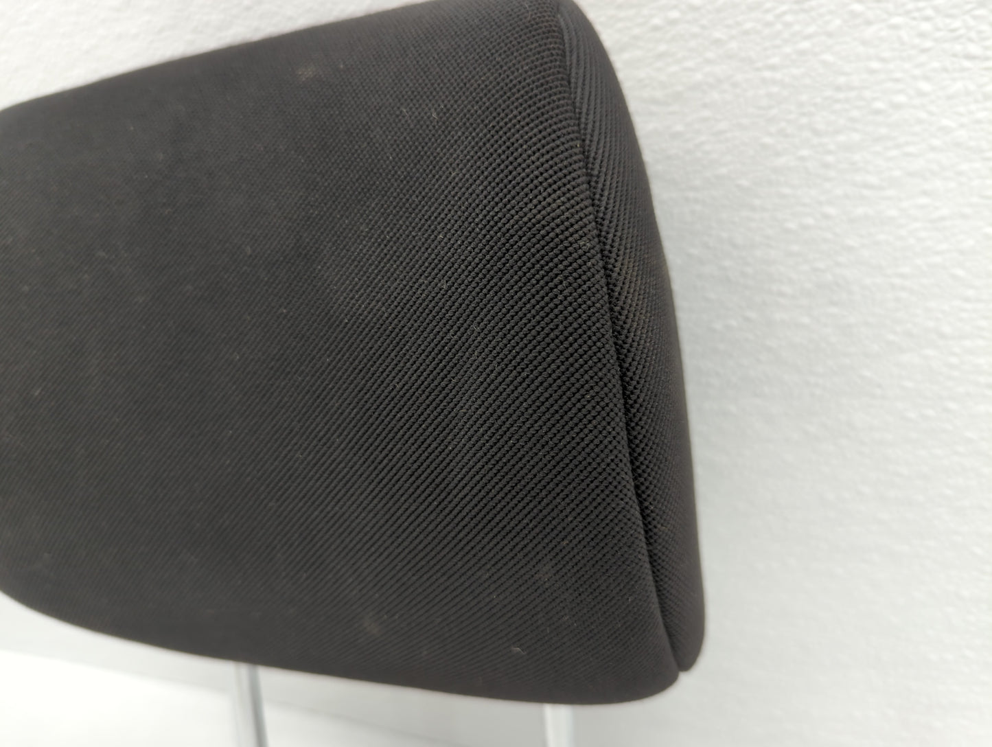 2004-2005 Scion Xb Headrest Head Rest Front Driver Passenger Seat Fits Fits 2004 2005 OEM Used Auto Parts - Oemusedautoparts1.com