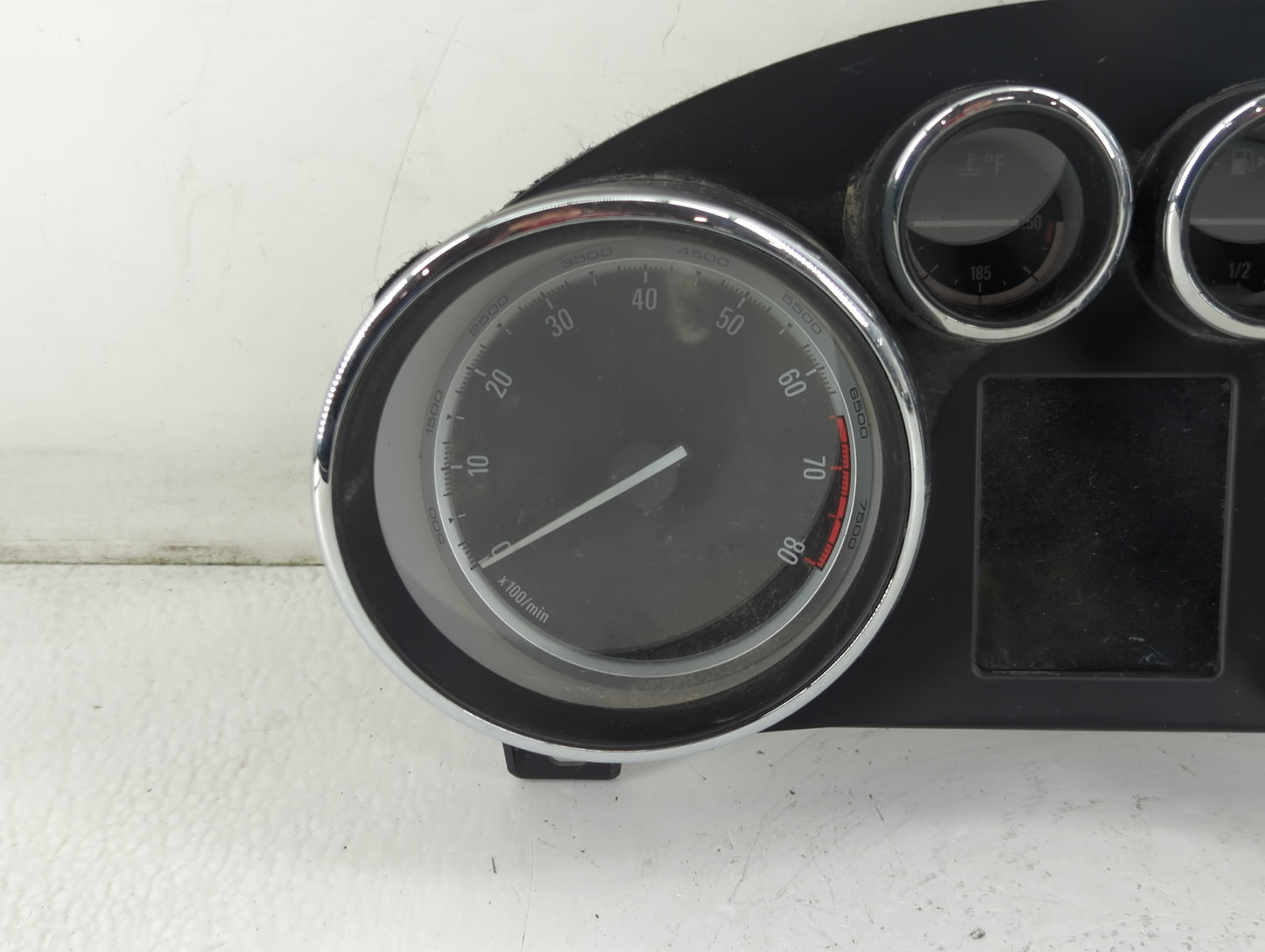 2014-2015 Buick Verano Instrument Cluster Speedometer Gauges P/N:22993180 Fits Fits 2014 2015 OEM Used Auto Parts - Oemusedautoparts1.com