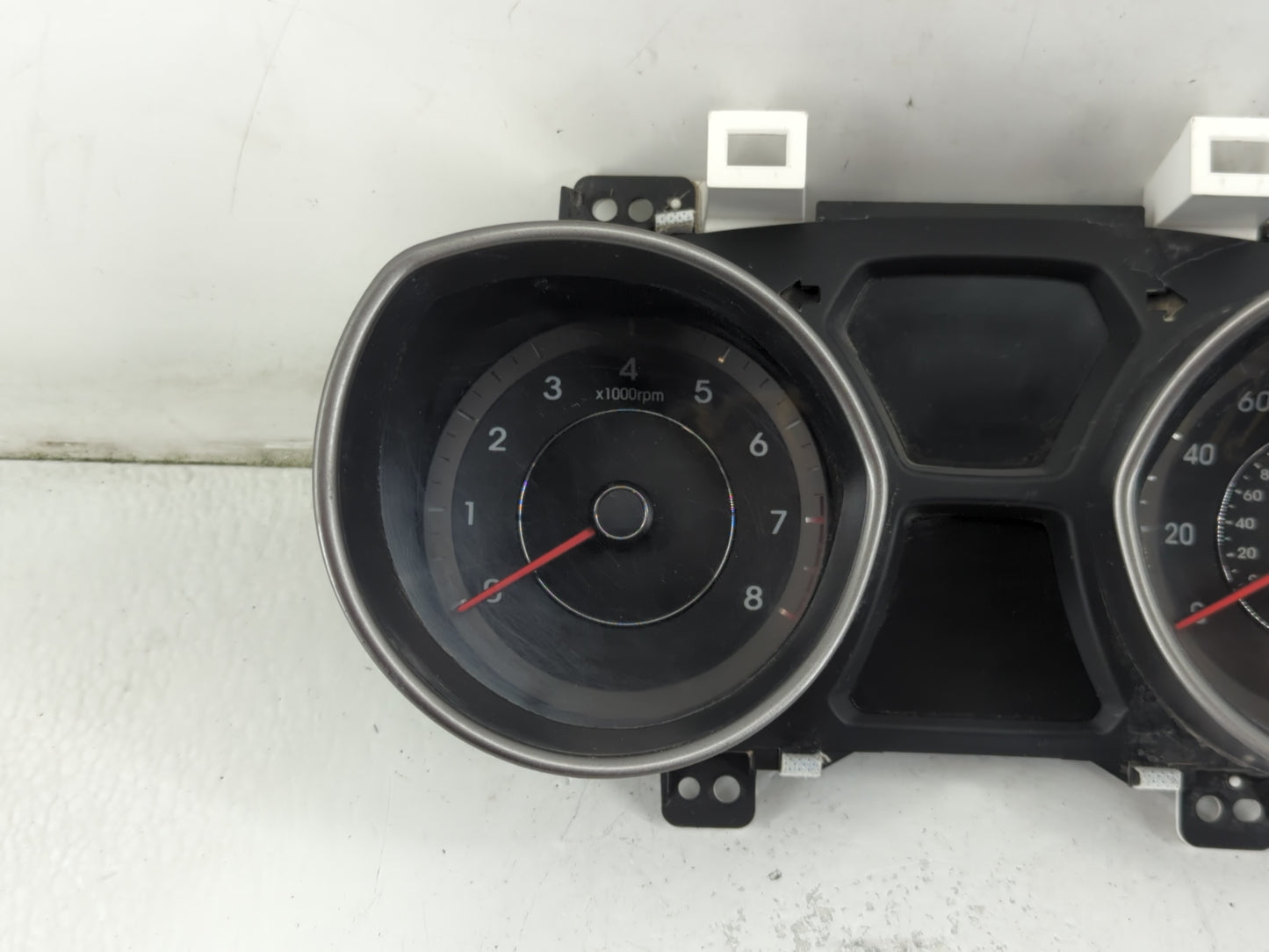 2014-2016 Hyundai Elantra Instrument Cluster Speedometer Gauges P/N:94004-3Y010 Fits Fits 2014 2015 2016 OEM Used Auto Parts - Oemusedautoparts1.com