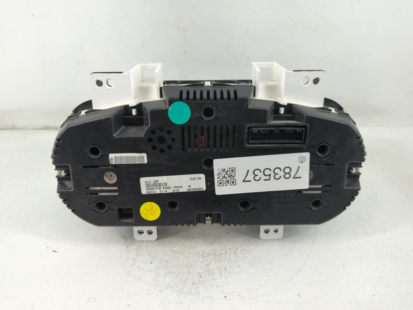 2014-2016 Hyundai Elantra Instrument Cluster Speedometer Gauges P/N:94004-3Y010 Fits Fits 2014 2015 2016 OEM Used Auto Parts - Oemusedautoparts1.com
