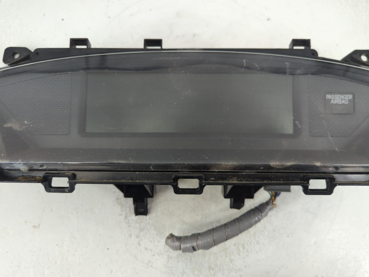 2009-2010 Honda Pilot Instrument Cluster Speedometer Gauges P/N:78100-SZA-A420-M1 M11012113 Fits Fits 2009 2010 OEM Used Auto Parts - Oemusedautoparts1.com