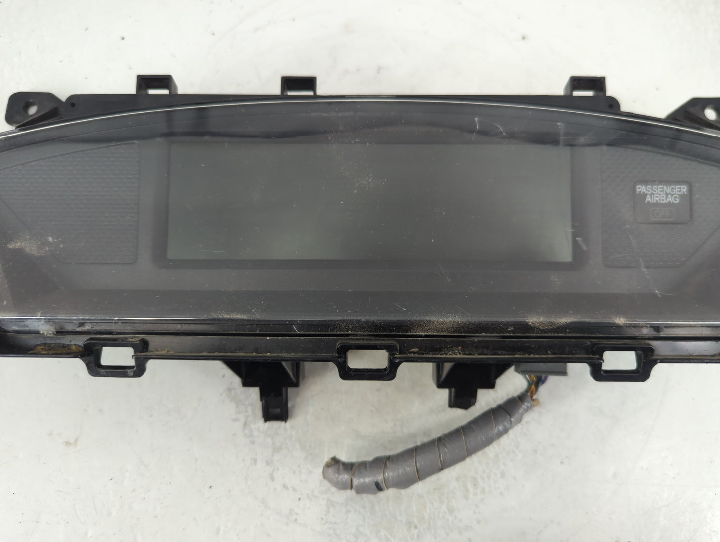 2009-2010 Honda Pilot Instrument Cluster Speedometer Gauges P/N:78100-SZA-A420-M1 M11012113 Fits Fits 2009 2010 OEM Used Auto Parts - Oemusedautoparts1.com