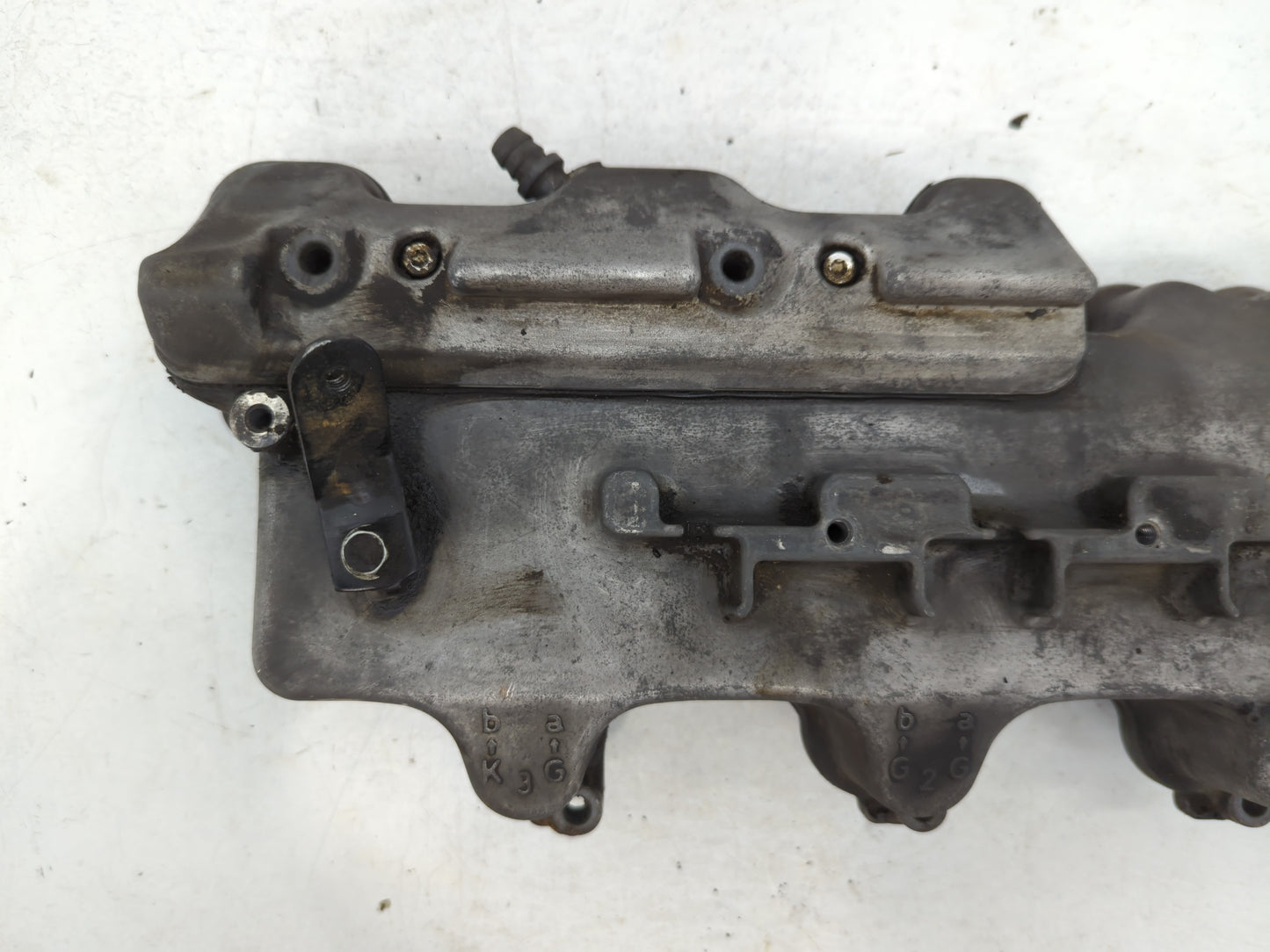 1999 Mercedes-Benz E320 Passenger Right Cylinder Head Valve Cover P/N:A112 016 03 05 Fits OEM Used Auto Parts - Oemusedautoparts1.com