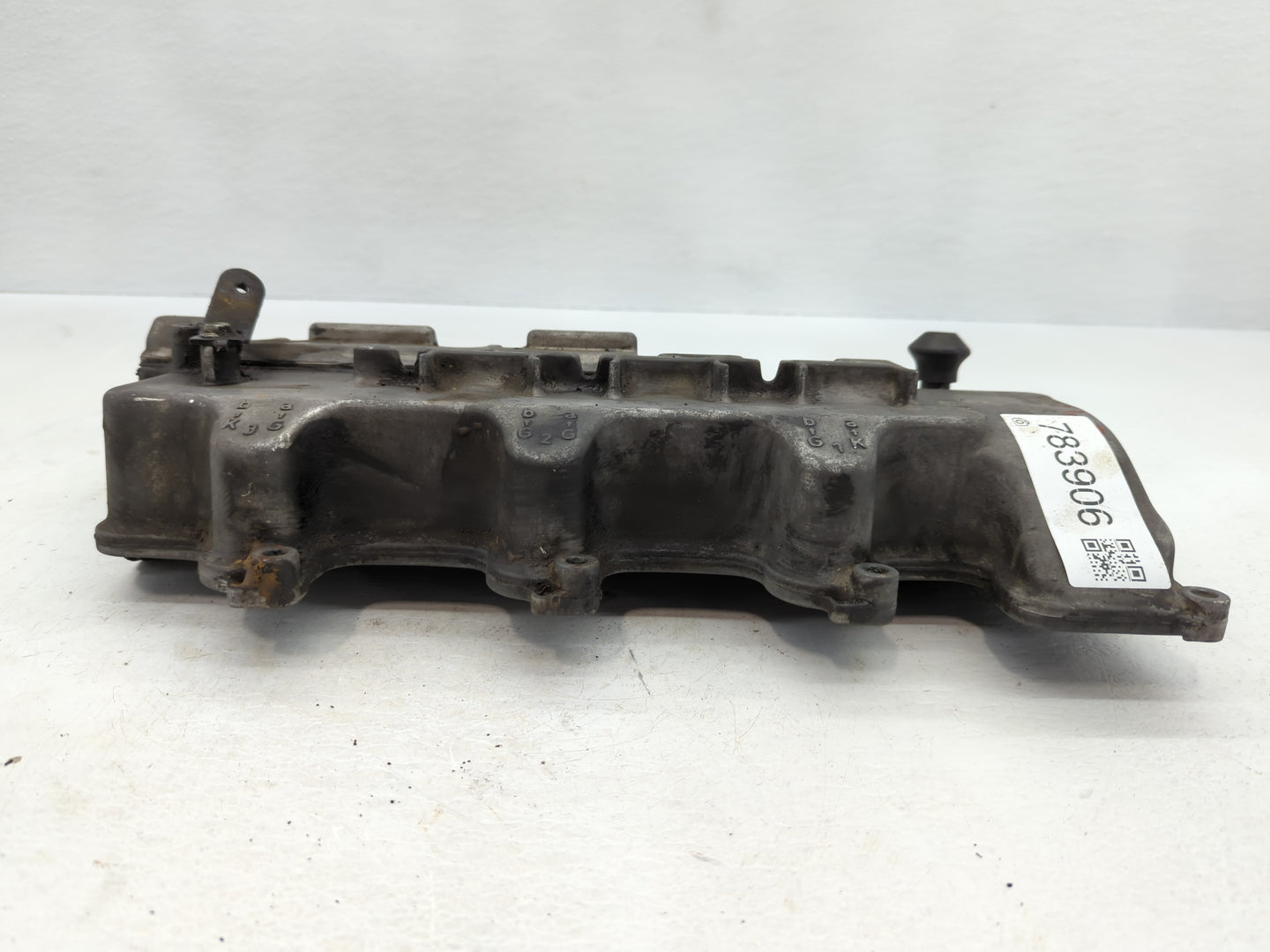 1999 Mercedes-Benz E320 Passenger Right Cylinder Head Valve Cover P/N:A112 016 03 05 Fits OEM Used Auto Parts - Oemusedautoparts1.com