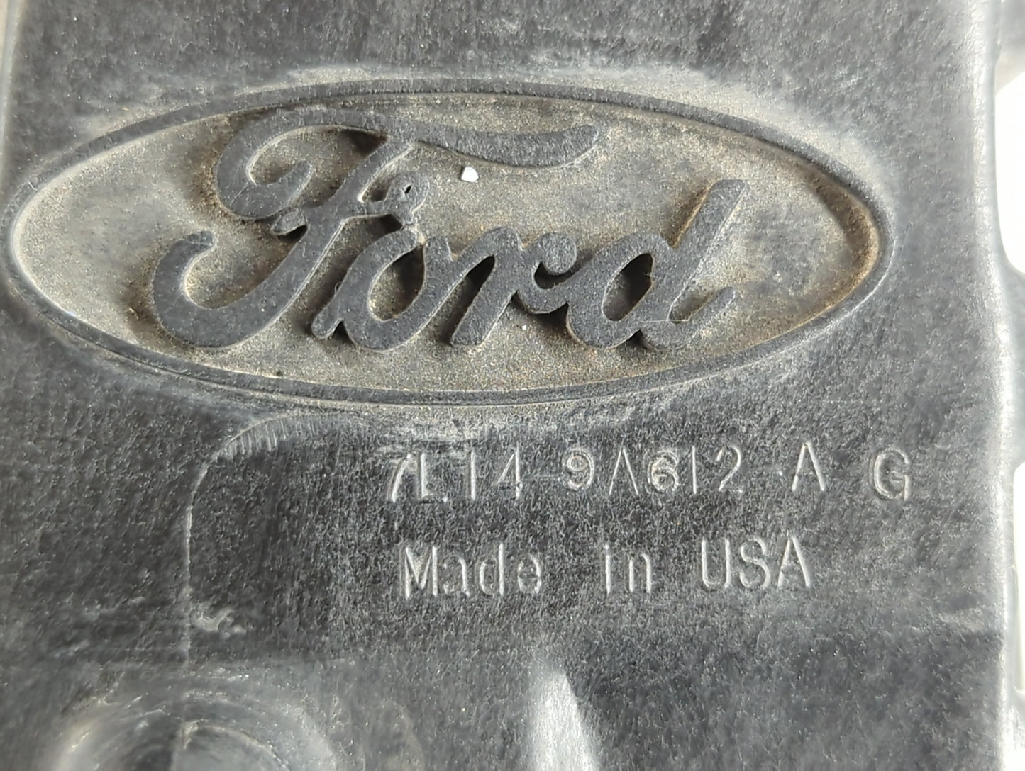 2007-2008 Ford Expedition Air Cleaner Intake-duct Hose Tube - Oemusedautoparts1.com